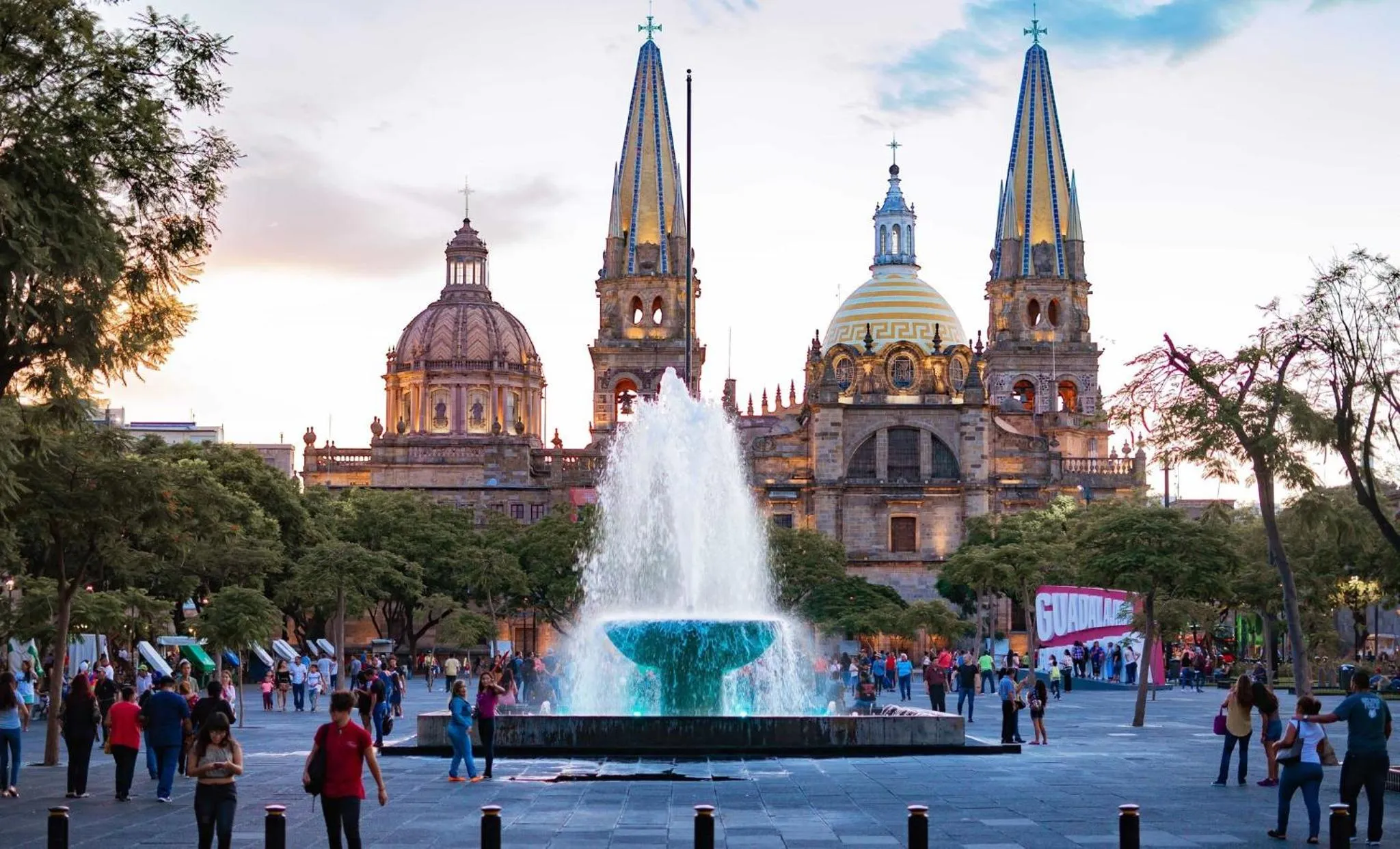 Nearby landmark in HS HOTSSON Smart Guadalajara Autónoma