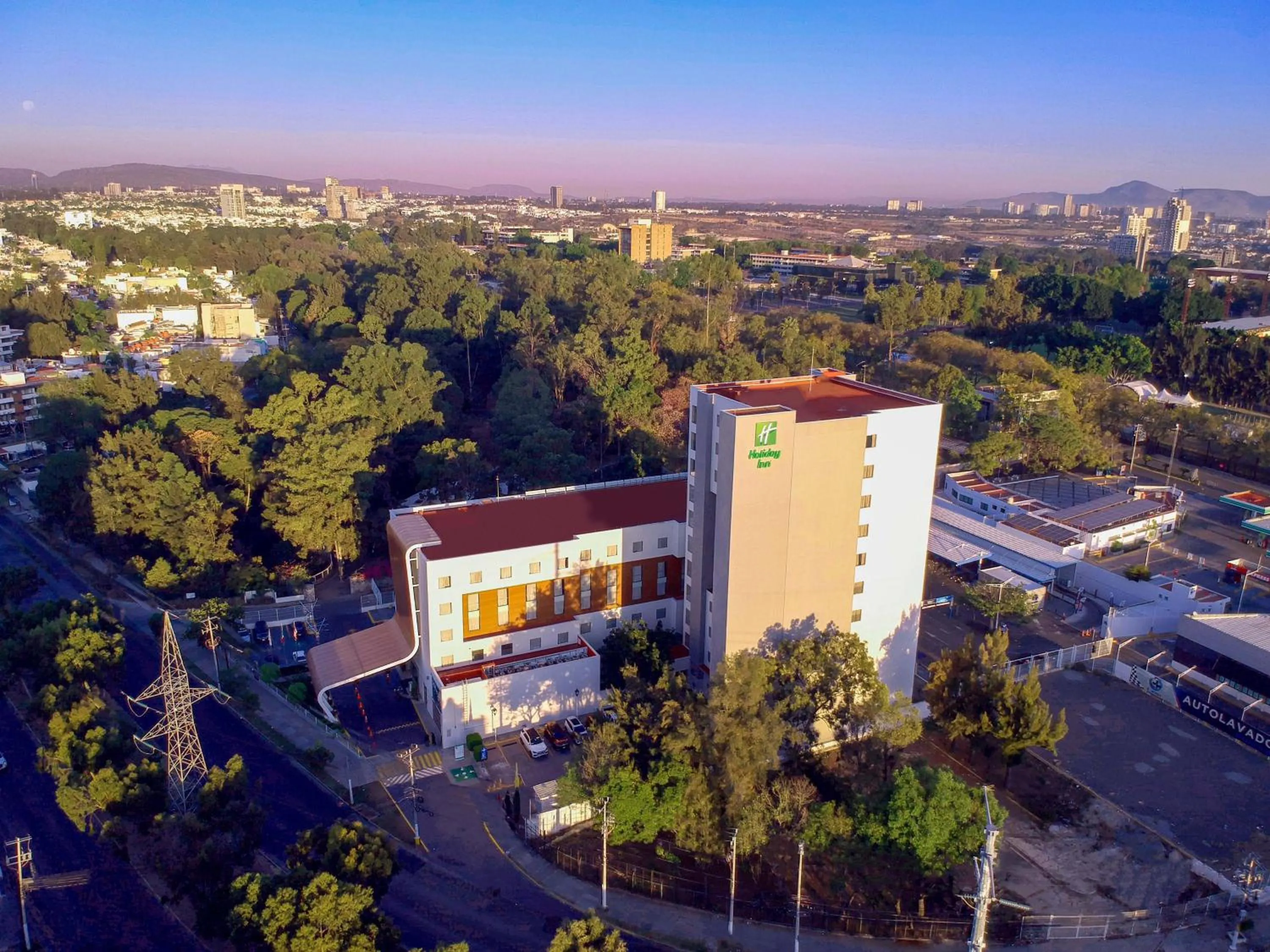 Property building in Holiday Inn Guadalajara Patria-Universidad by IHG