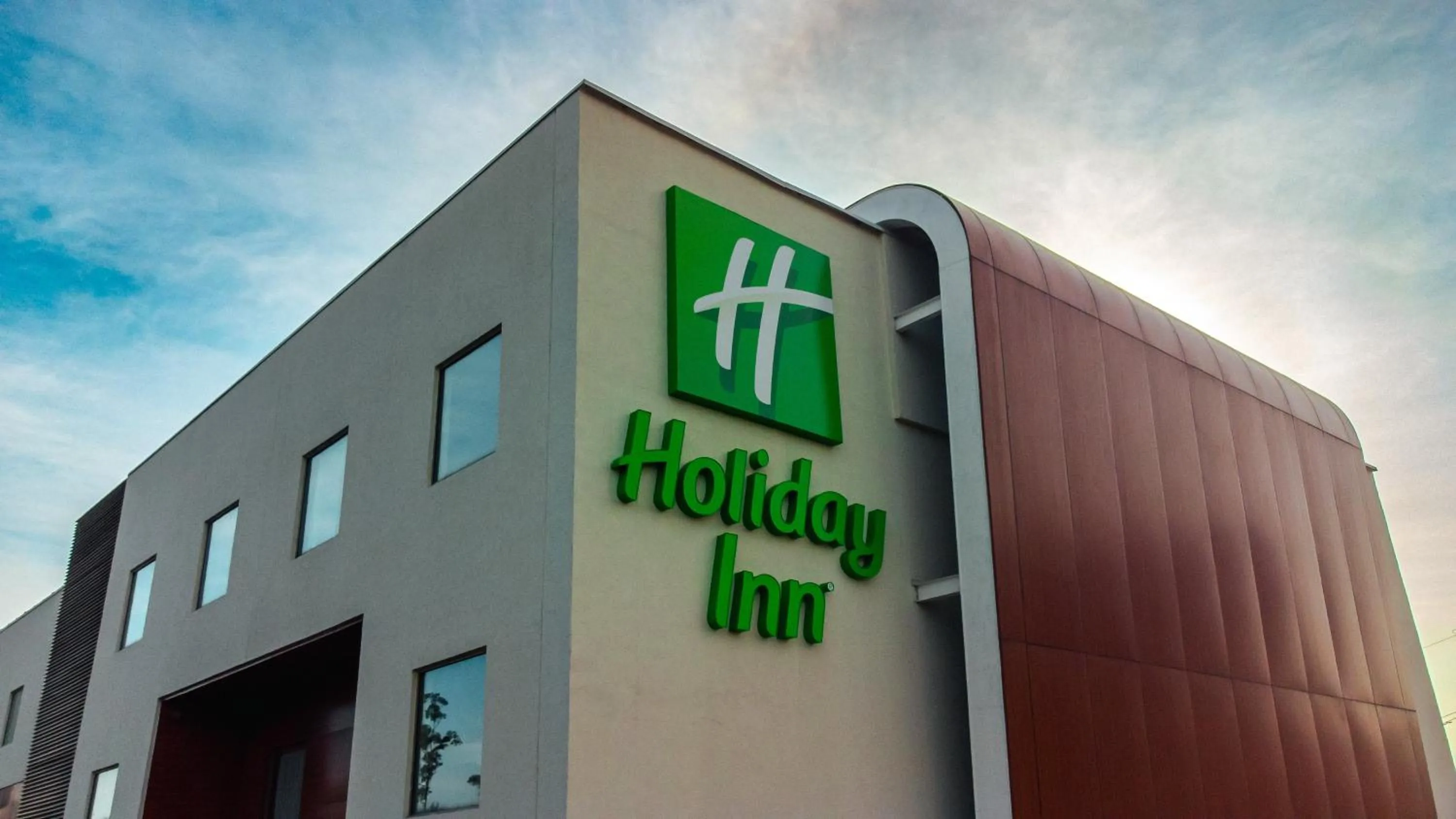 Property building in Holiday Inn Guadalajara Patria-Universidad by IHG