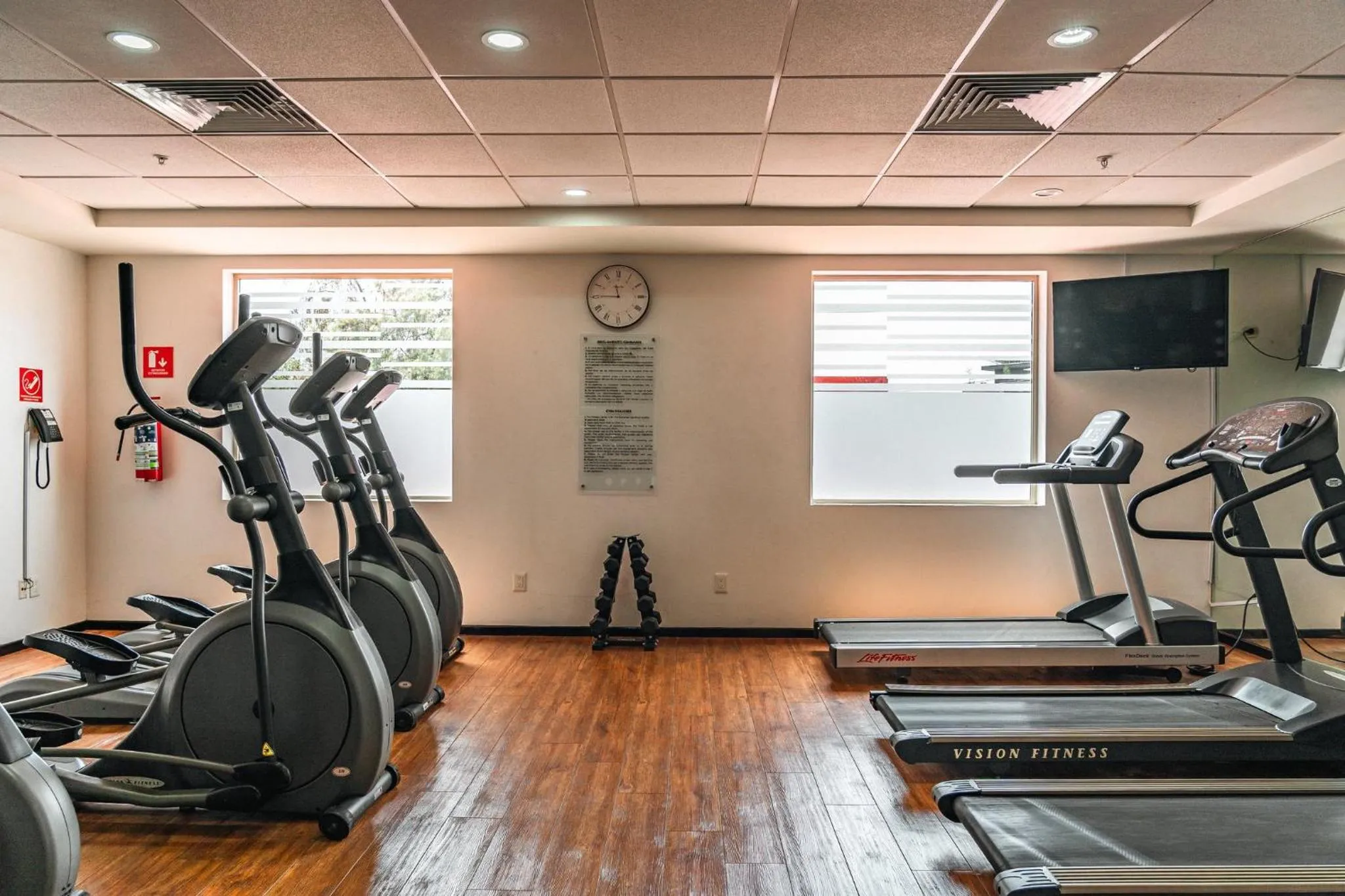 Fitness centre/facilities in Holiday Inn Guadalajara Patria-Universidad by IHG