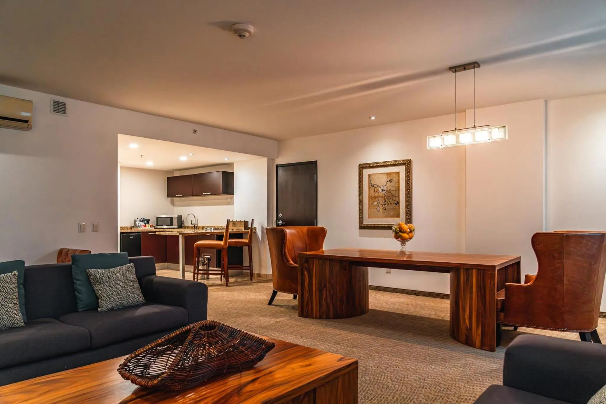 Photo of the whole room in Holiday Inn Guadalajara Patria-Universidad by IHG