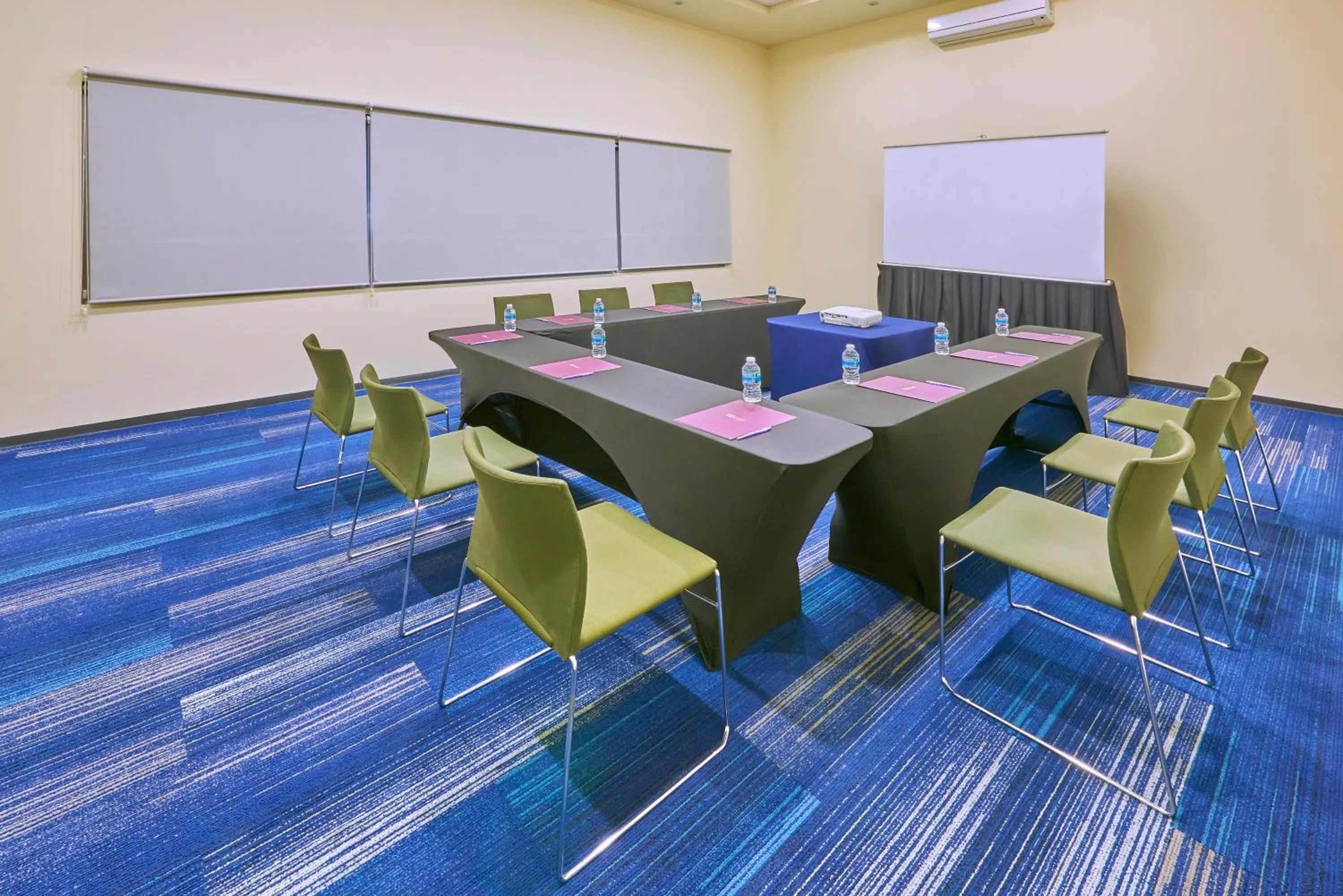 Meeting/conference room in HS HOTSSON Smart Guadalajara Autónoma