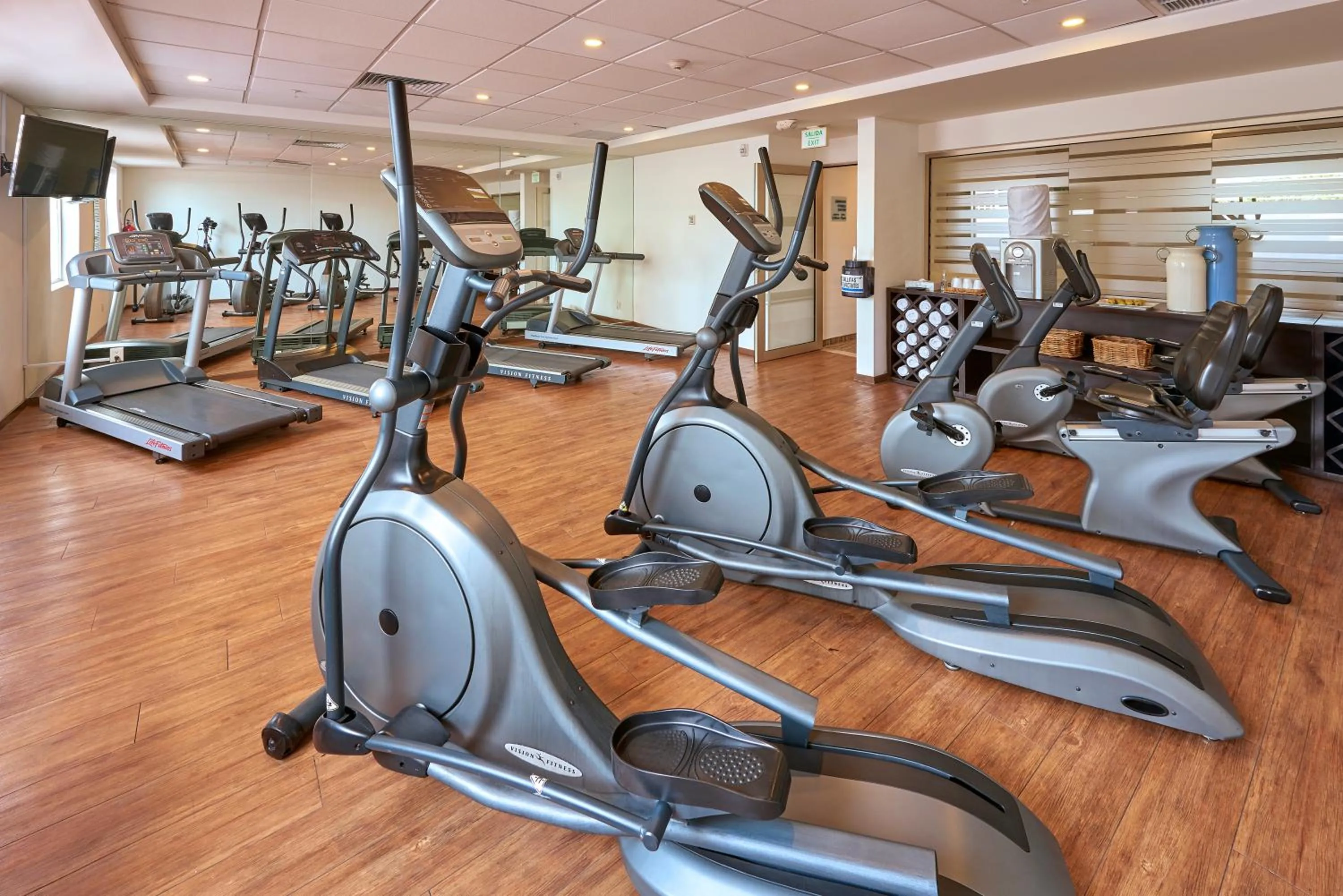 Fitness centre/facilities in Holiday Inn Guadalajara Patria-Universidad by IHG