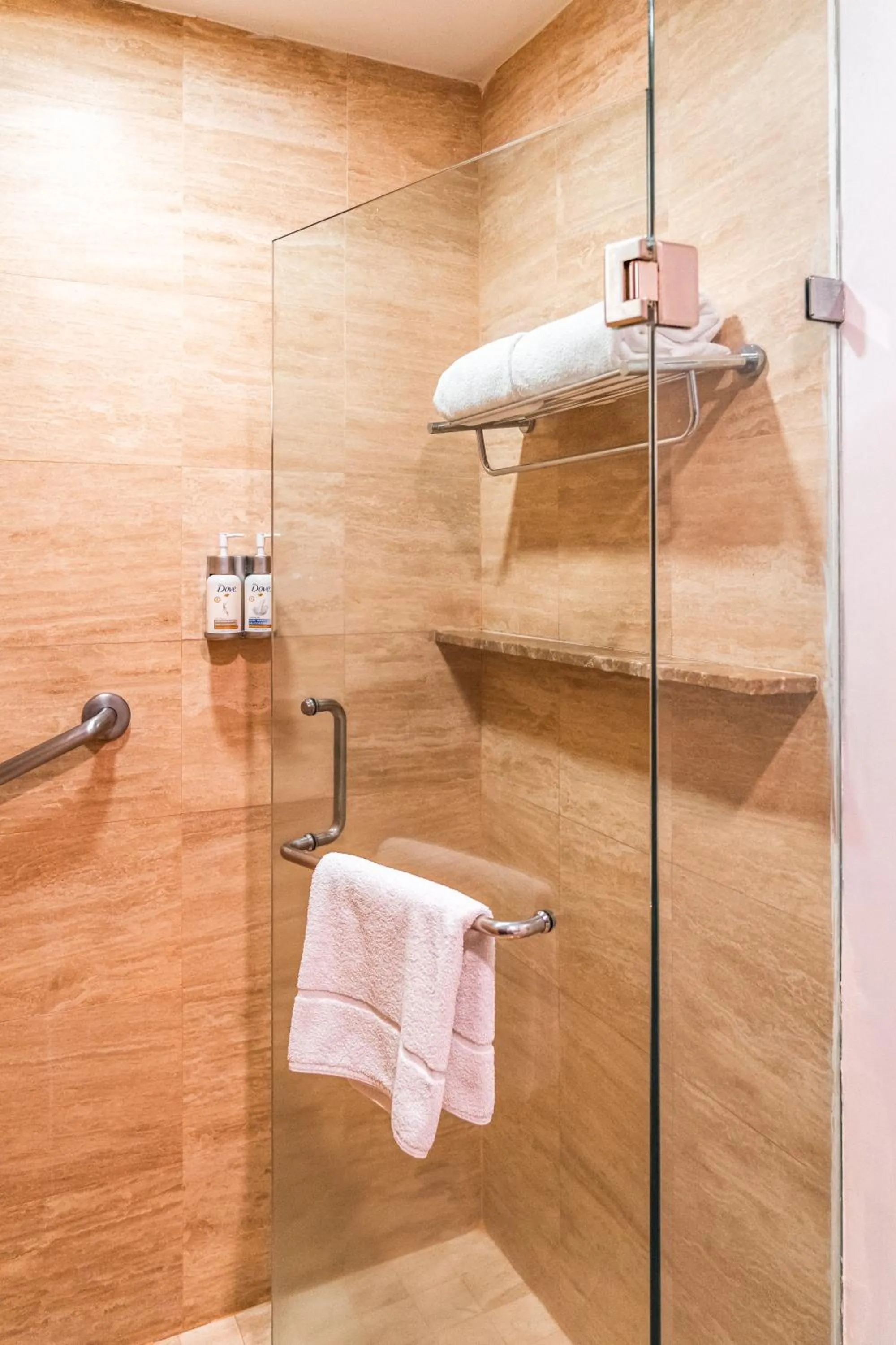 Bathroom in Holiday Inn Guadalajara Patria-Universidad by IHG