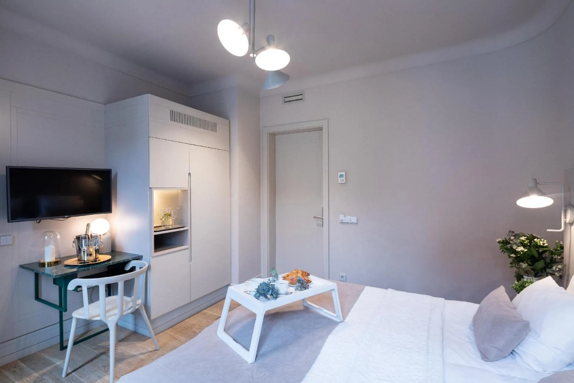 Bed in Redstone Apartments