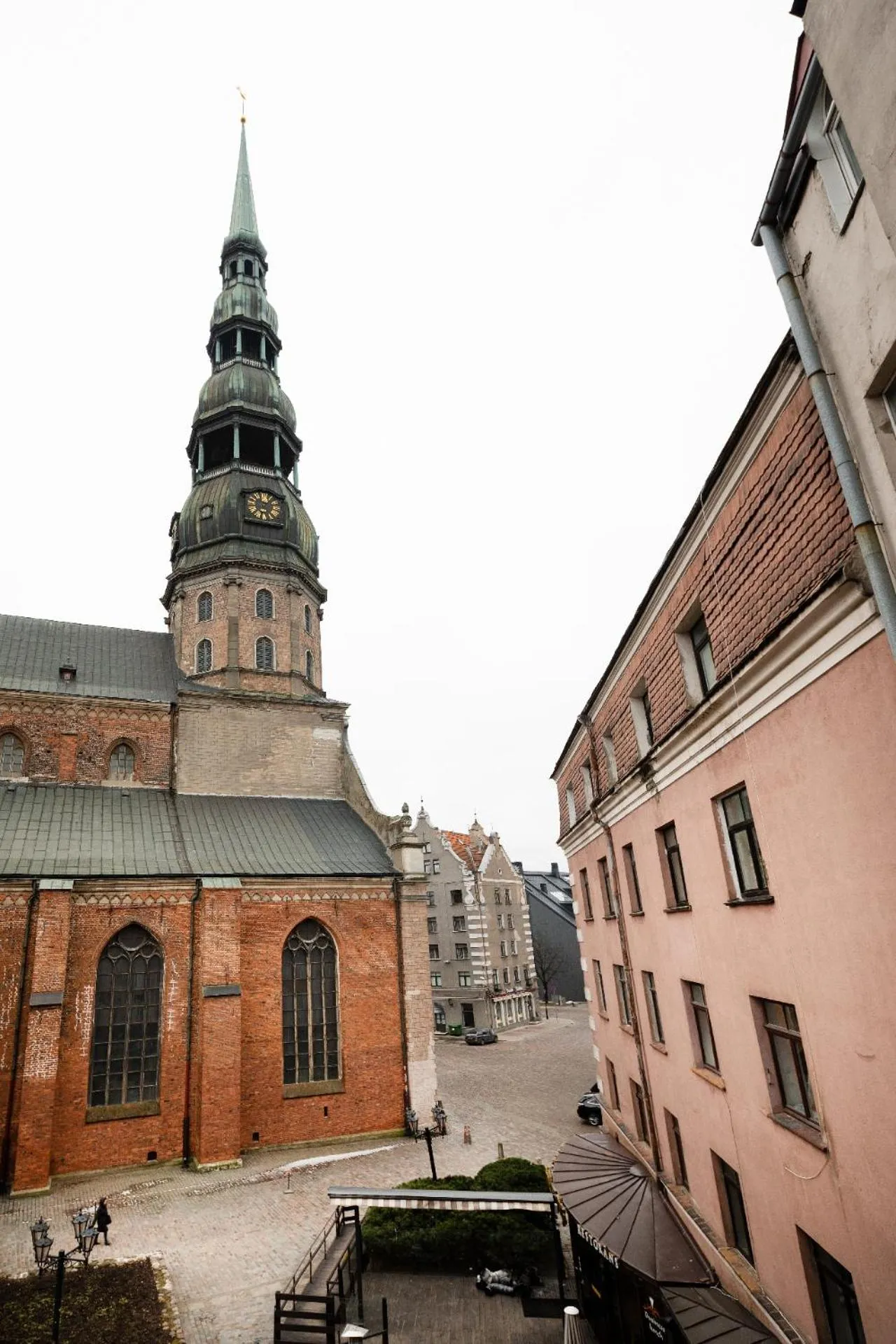 Nearby landmark in Redstone Apartments