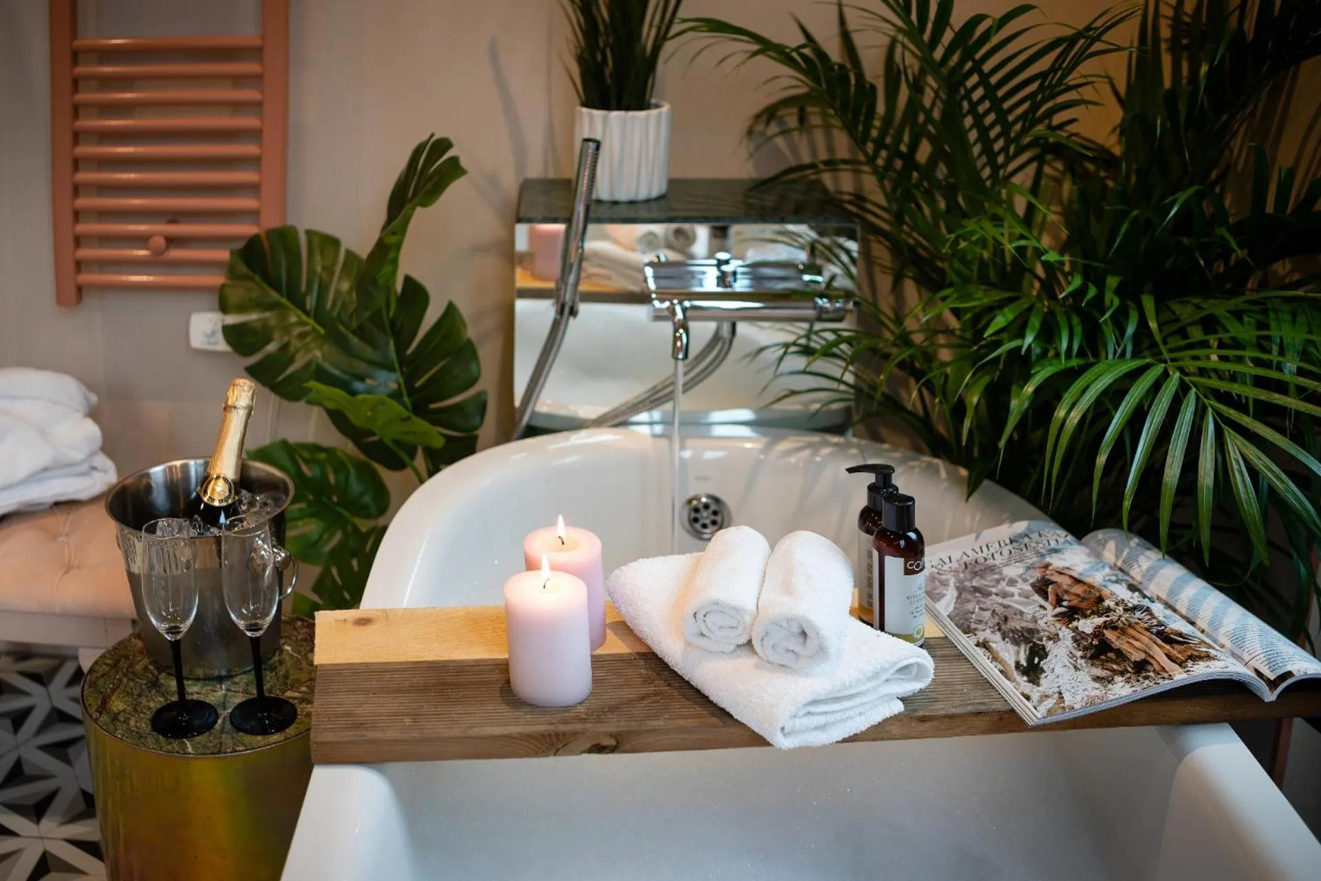 Bathroom in Redstone Apartments