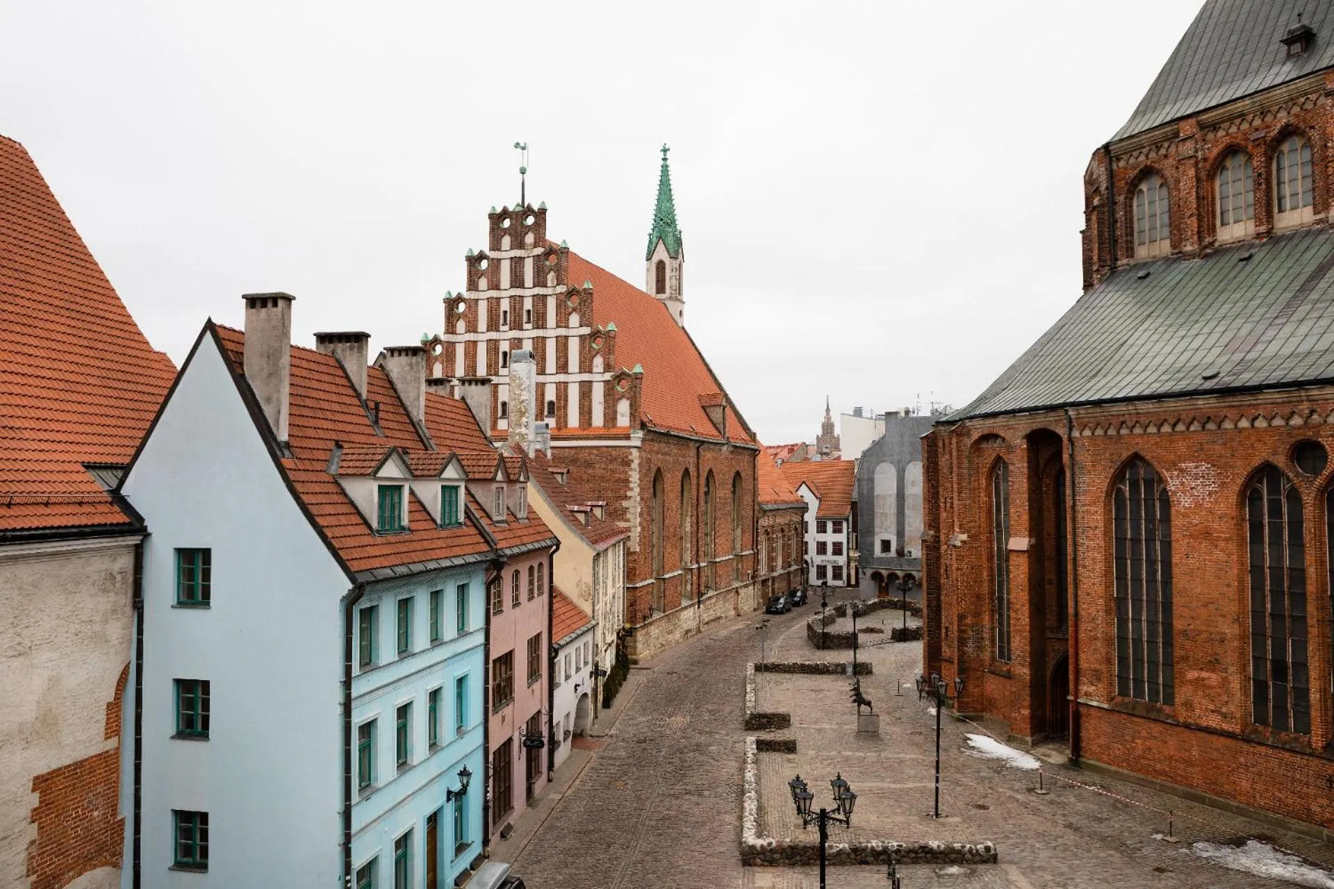Nearby landmark in Redstone Apartments