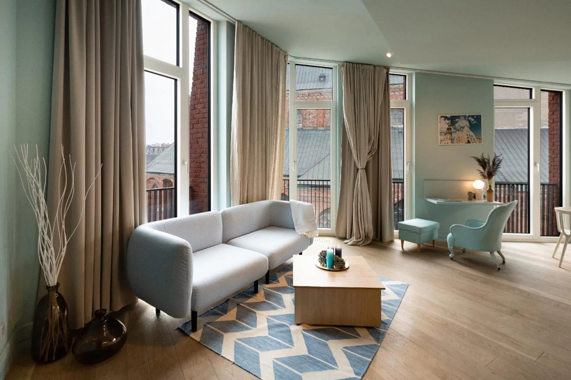 Seating area in Redstone Apartments