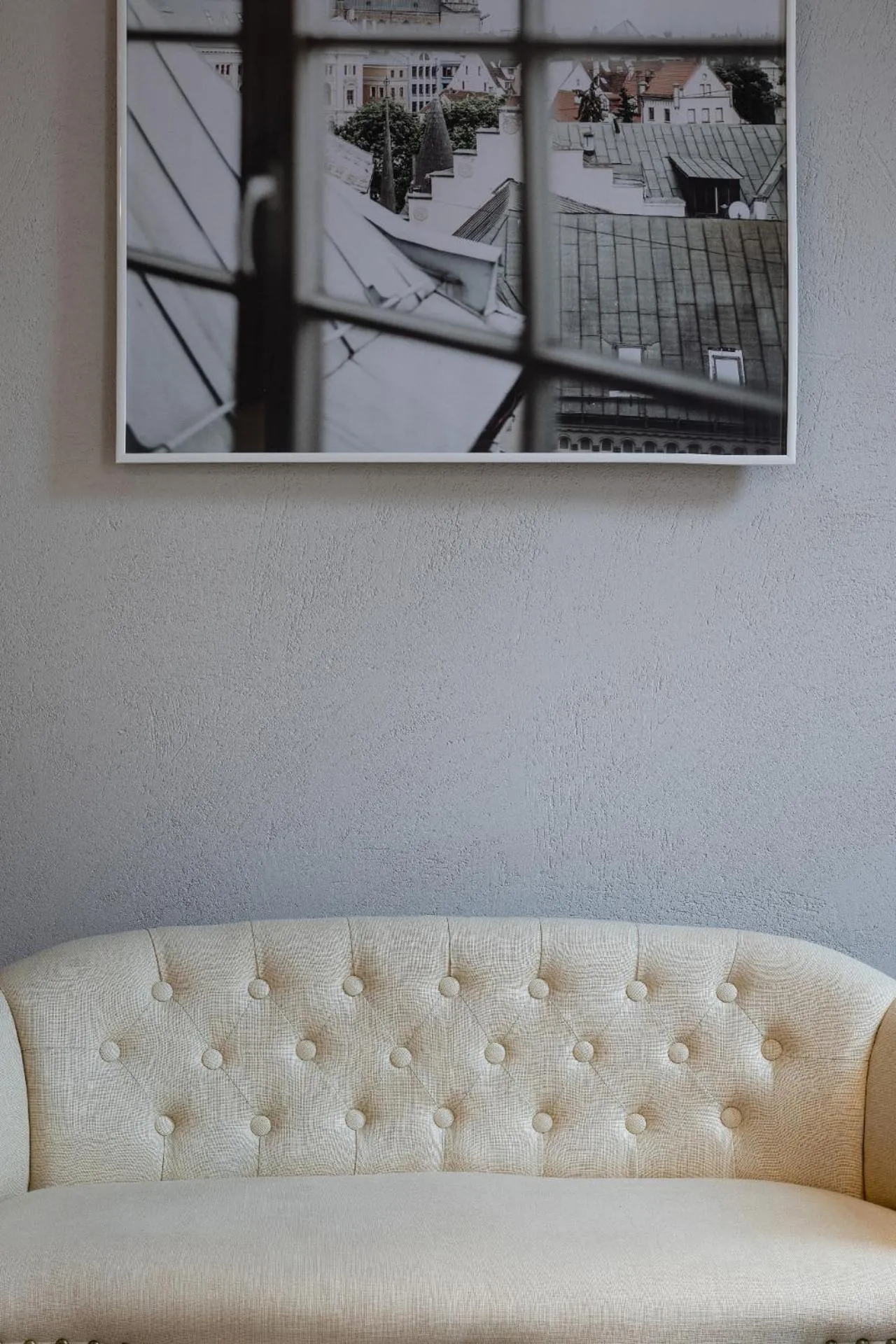 Decorative detail in Redstone Apartments