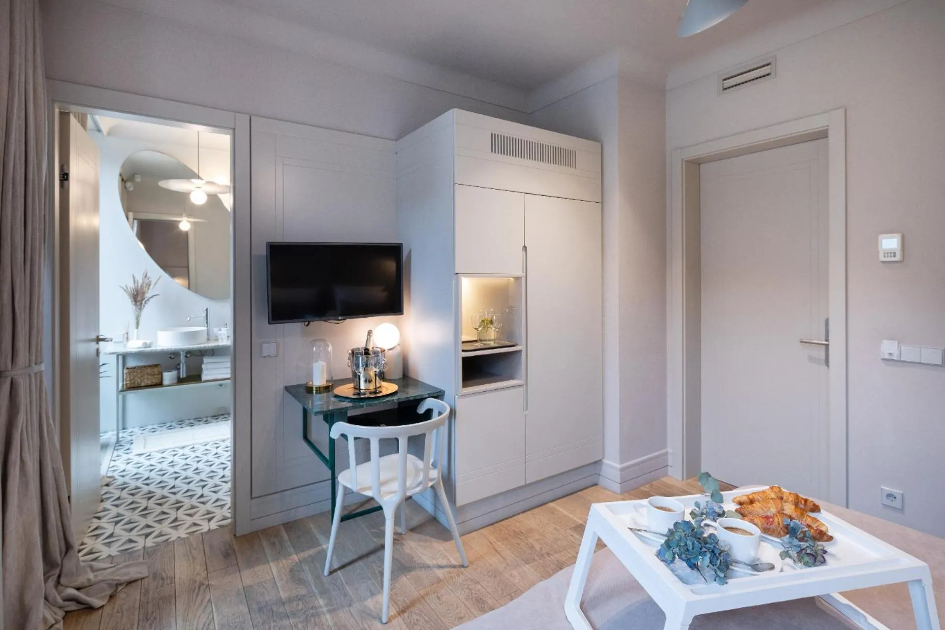 Bed in Redstone Apartments