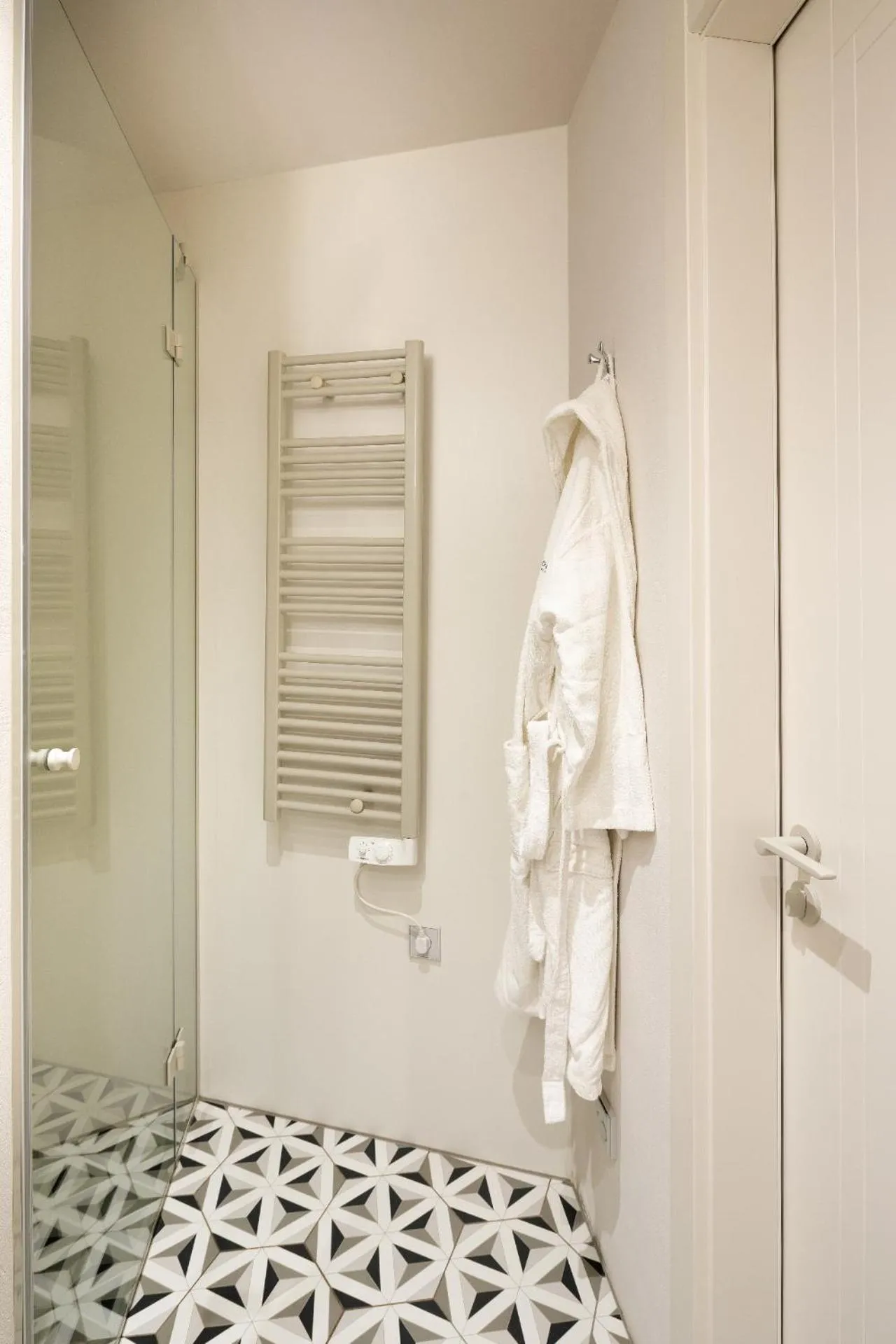 Shower in Redstone Apartments