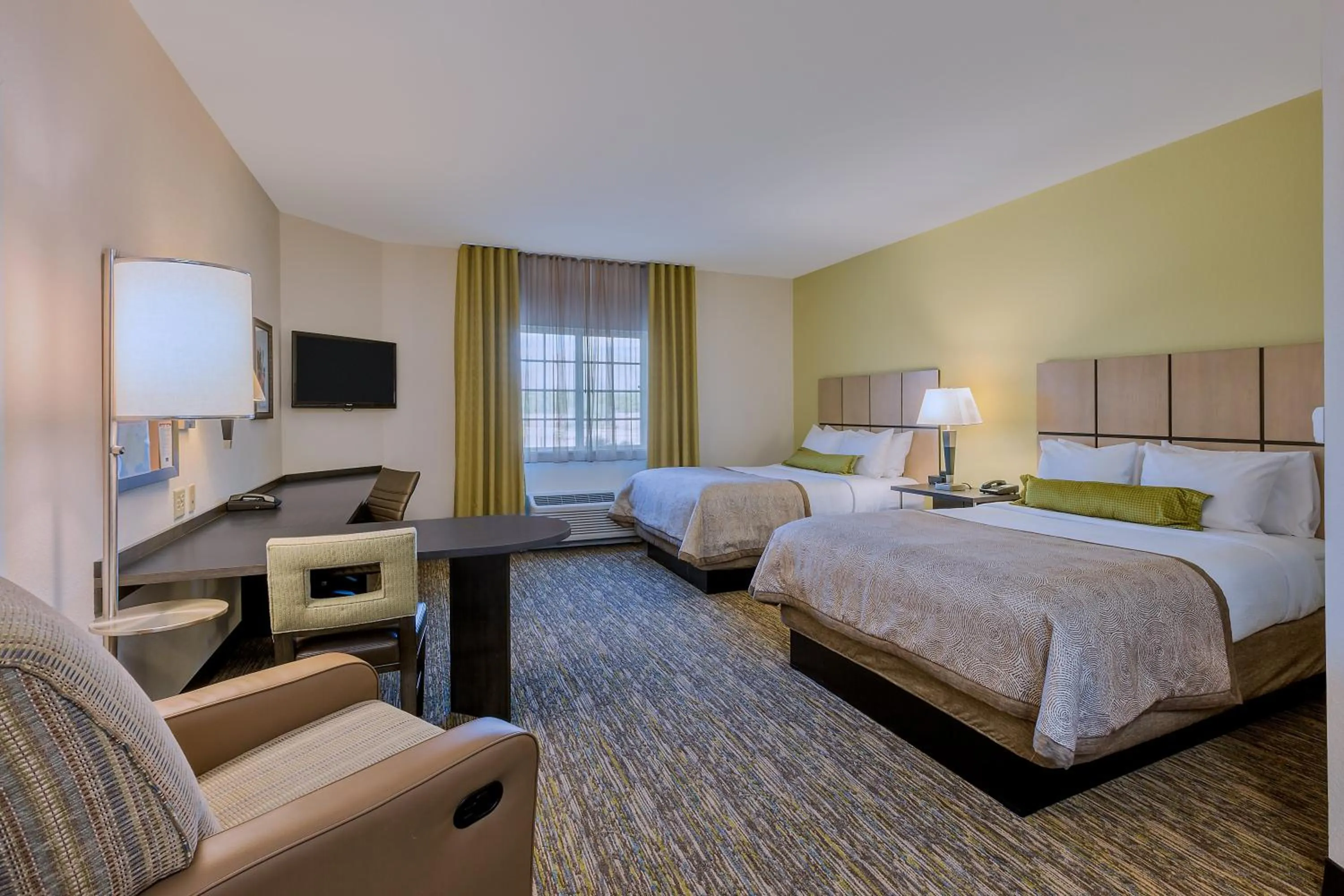 Photo of the whole room, Bed in Candlewood Suites Tucson by IHG