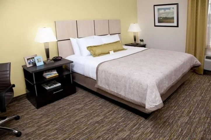 Bedroom, Bed in Candlewood Suites Tucson by IHG