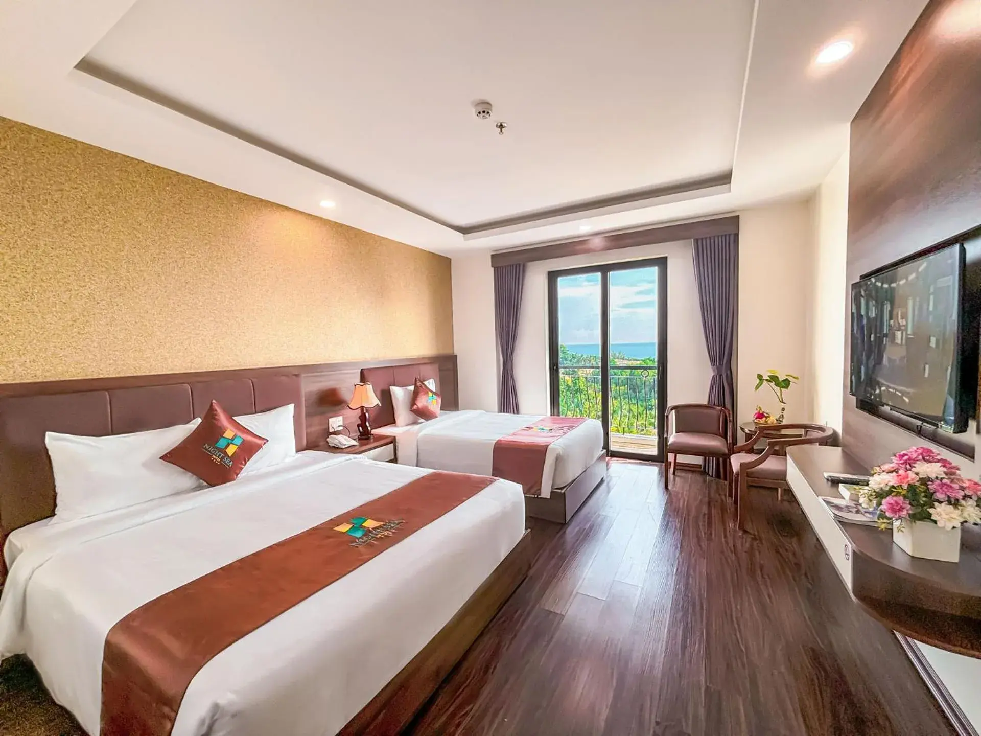 Double or Twin Room with Garden View in NIGHT SEA HOTEL Double or Twin Room with Garden View in NIGHT SEA HOTEL