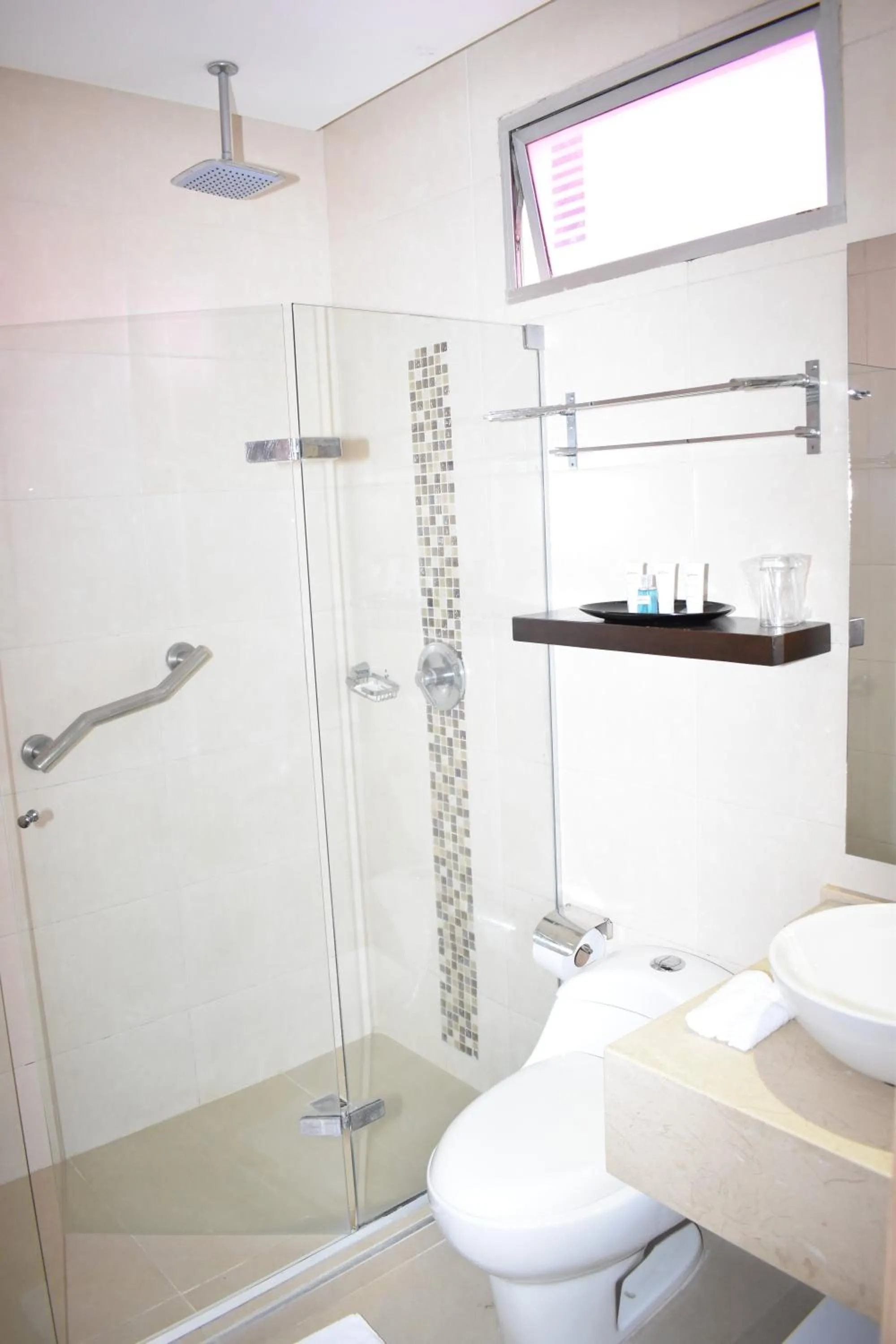 Bathroom in Radisson Diamond Barranquilla