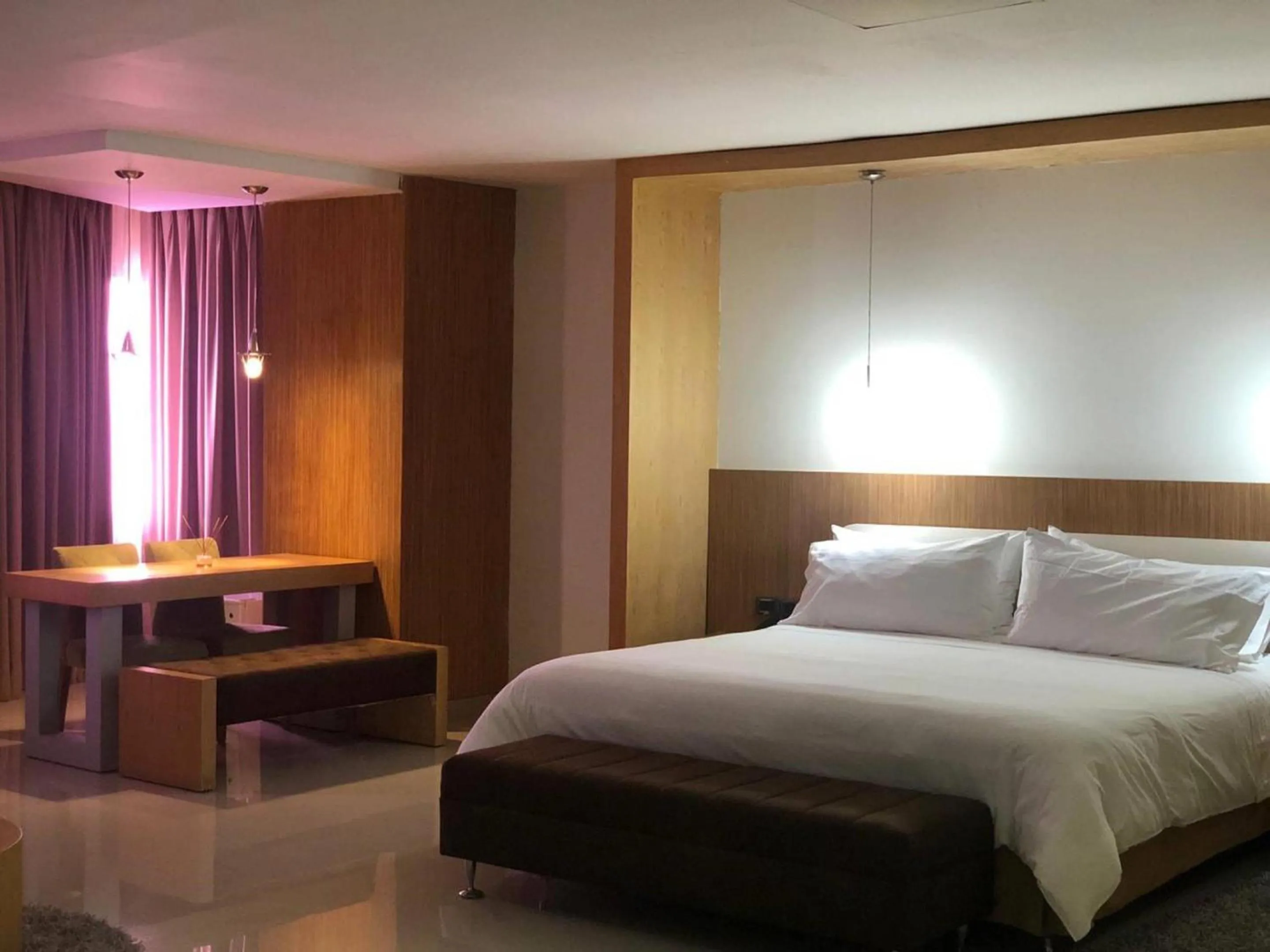 Bedroom, Bed in Radisson Diamond Barranquilla