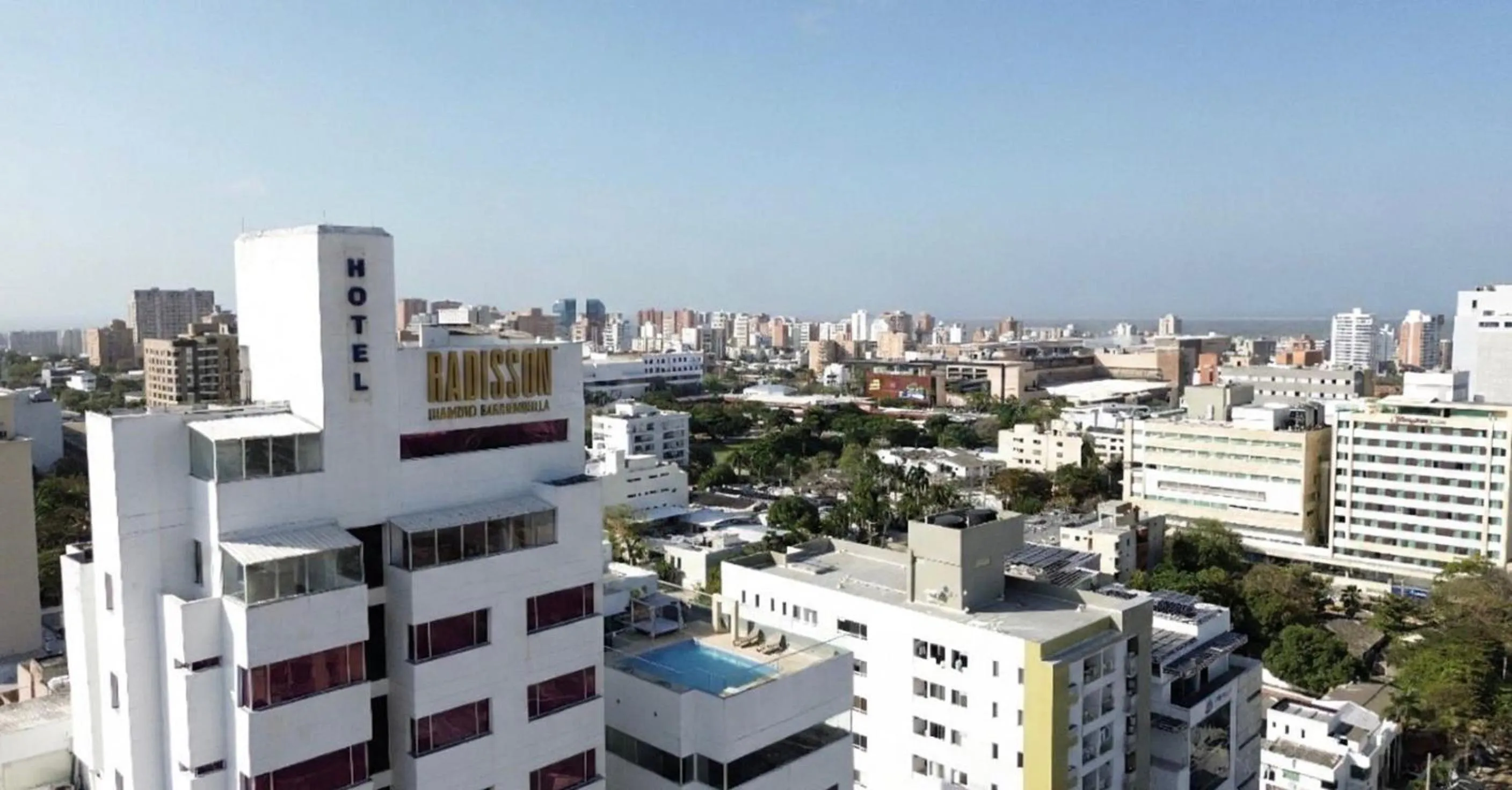 Property building in Radisson Diamond Barranquilla