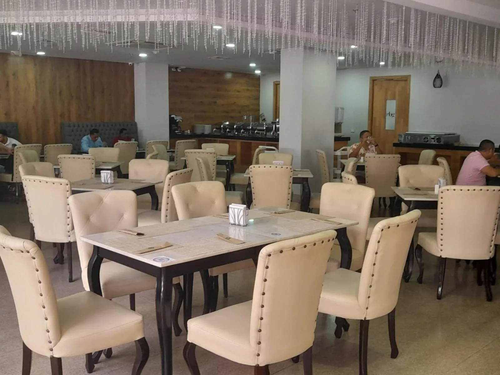 Restaurant/places to eat in Radisson Diamond Barranquilla