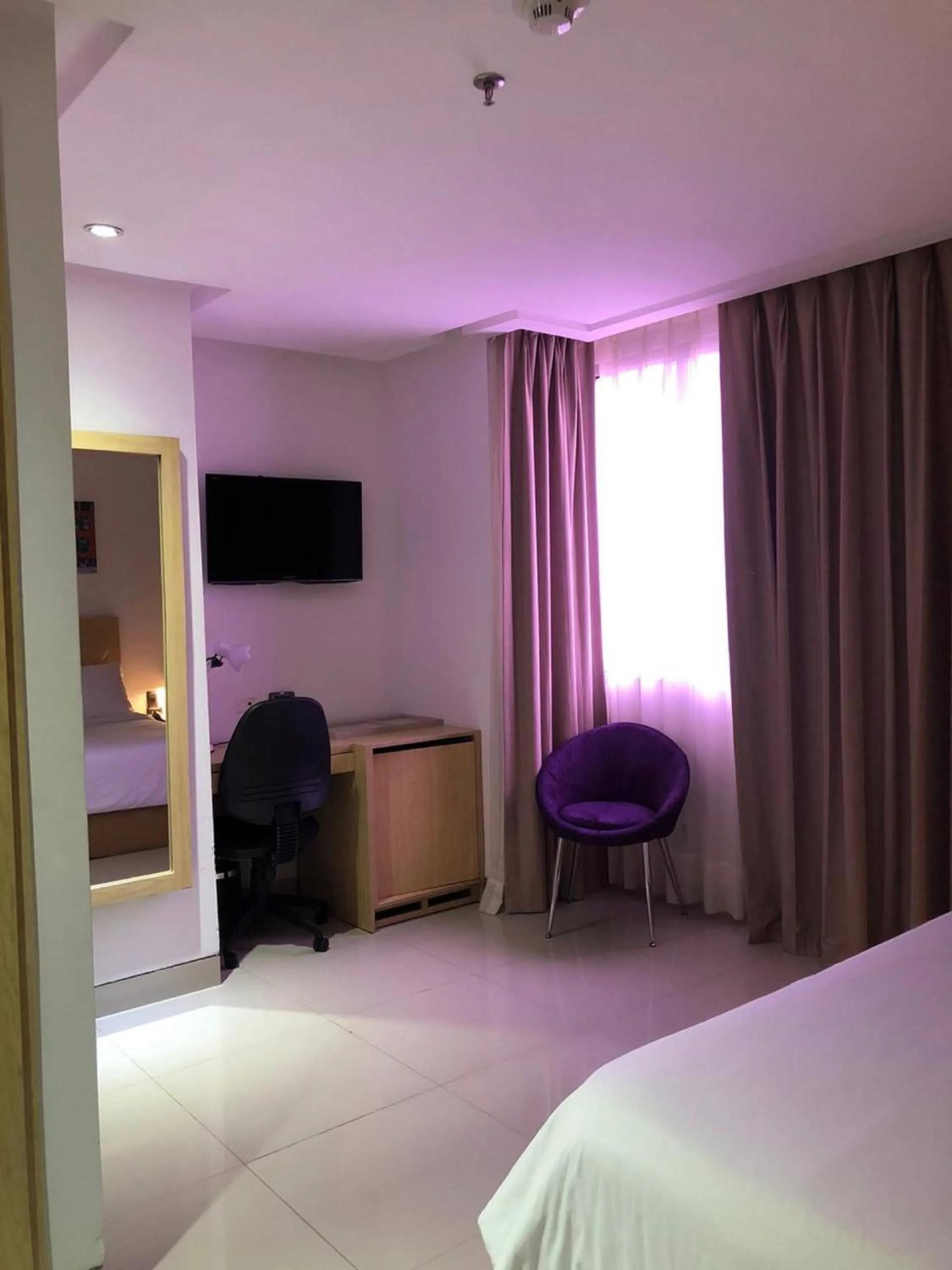 Bedroom, Bed in Radisson Diamond Barranquilla