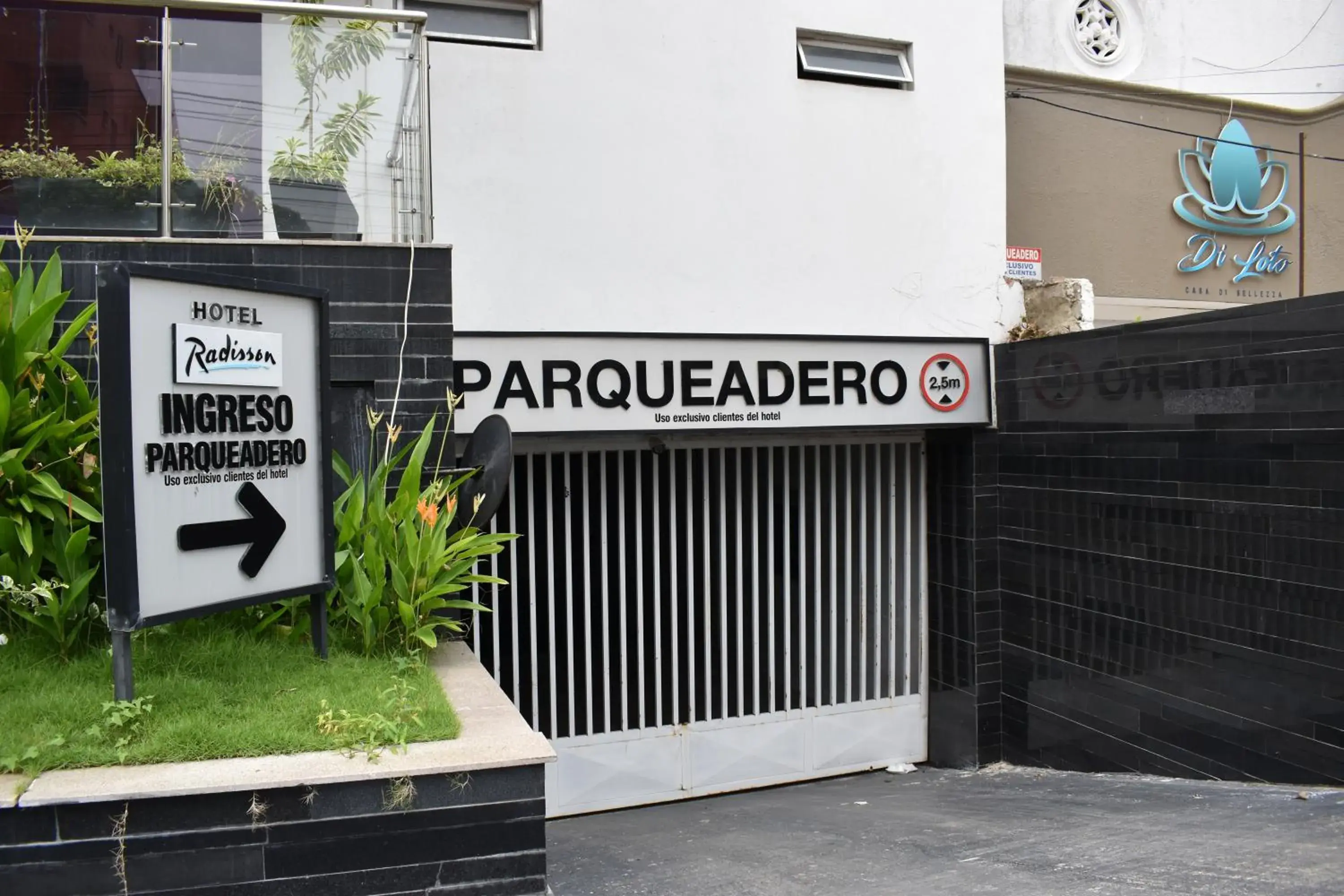 Property building in Radisson Diamond Barranquilla Property building in Radisson Diamond Barranquilla