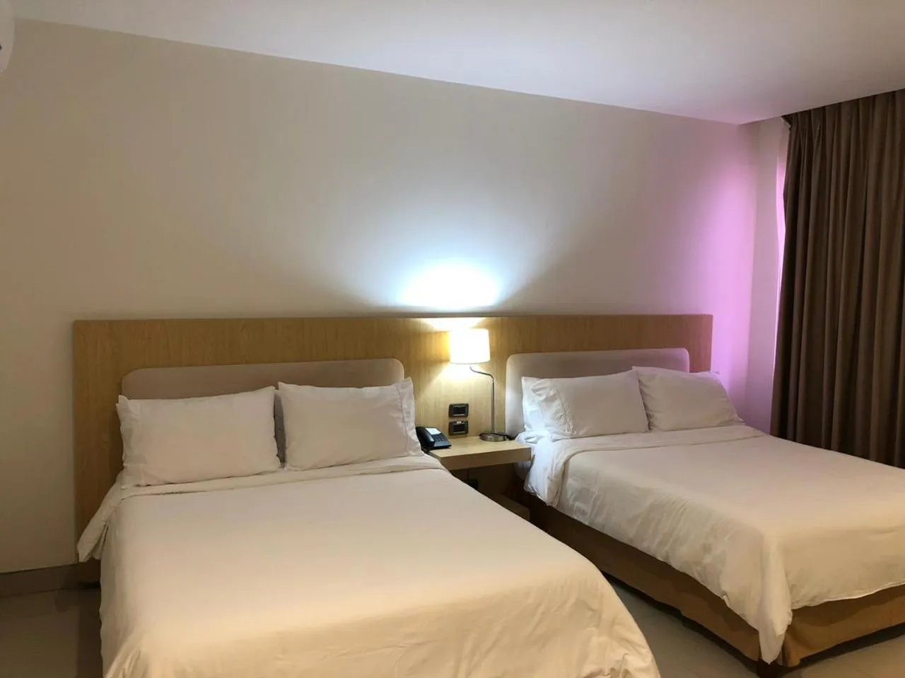 Bed in Radisson Diamond Barranquilla