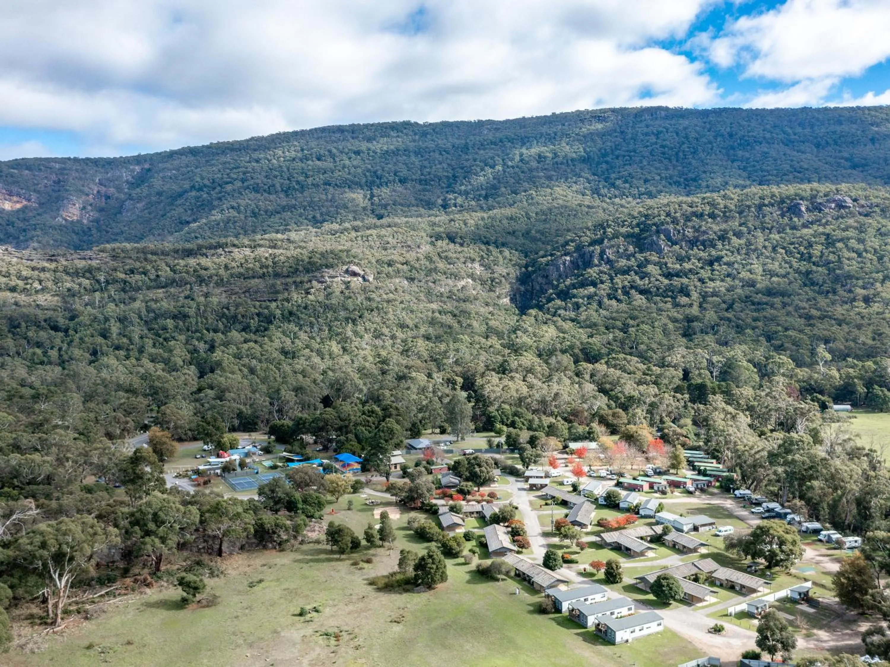 Natural landscape in NRMA Halls Gap Holiday Park