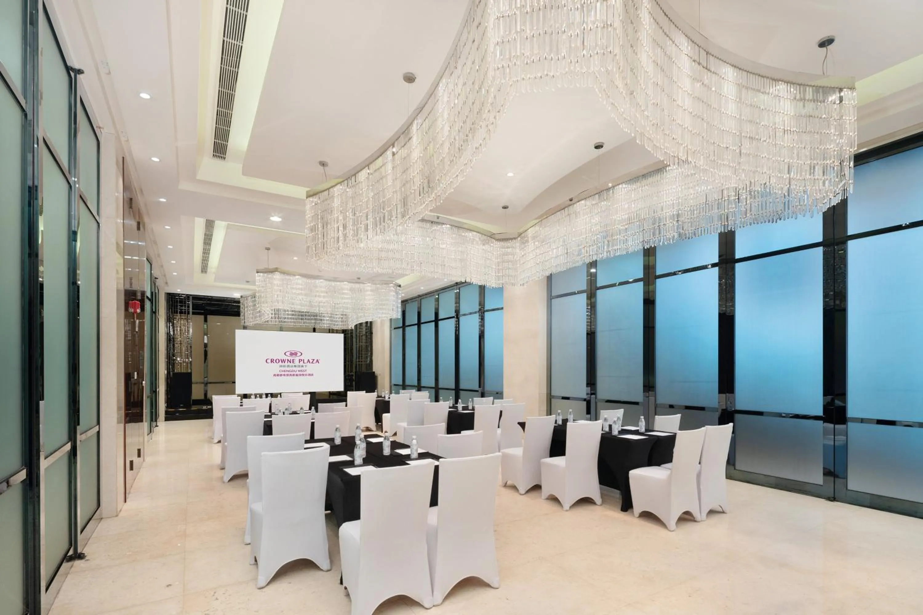 Meeting/conference room in Crowne Plaza Chengdu West by IHG
