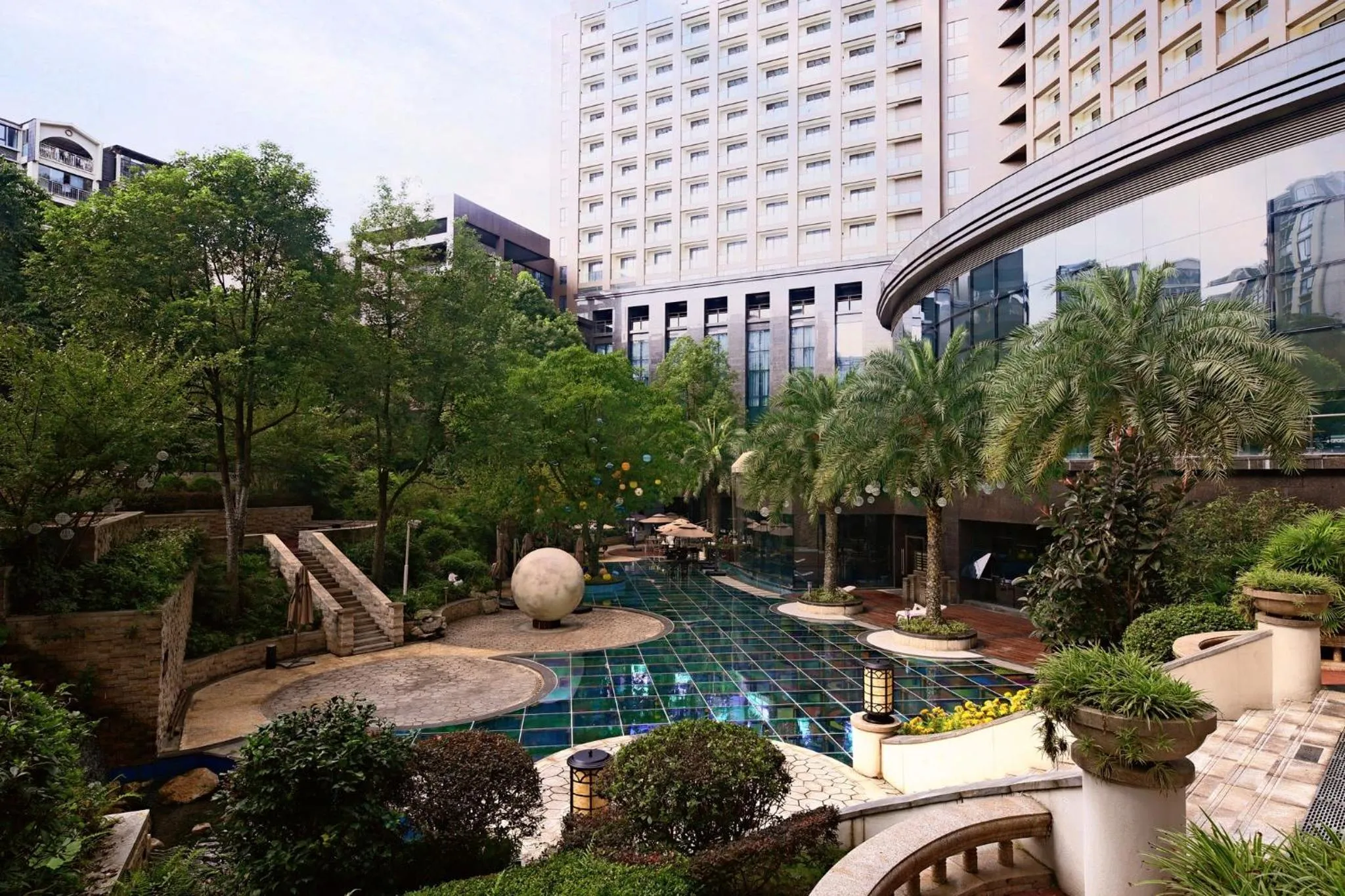 Restaurant/places to eat in Crowne Plaza Chengdu West by IHG
