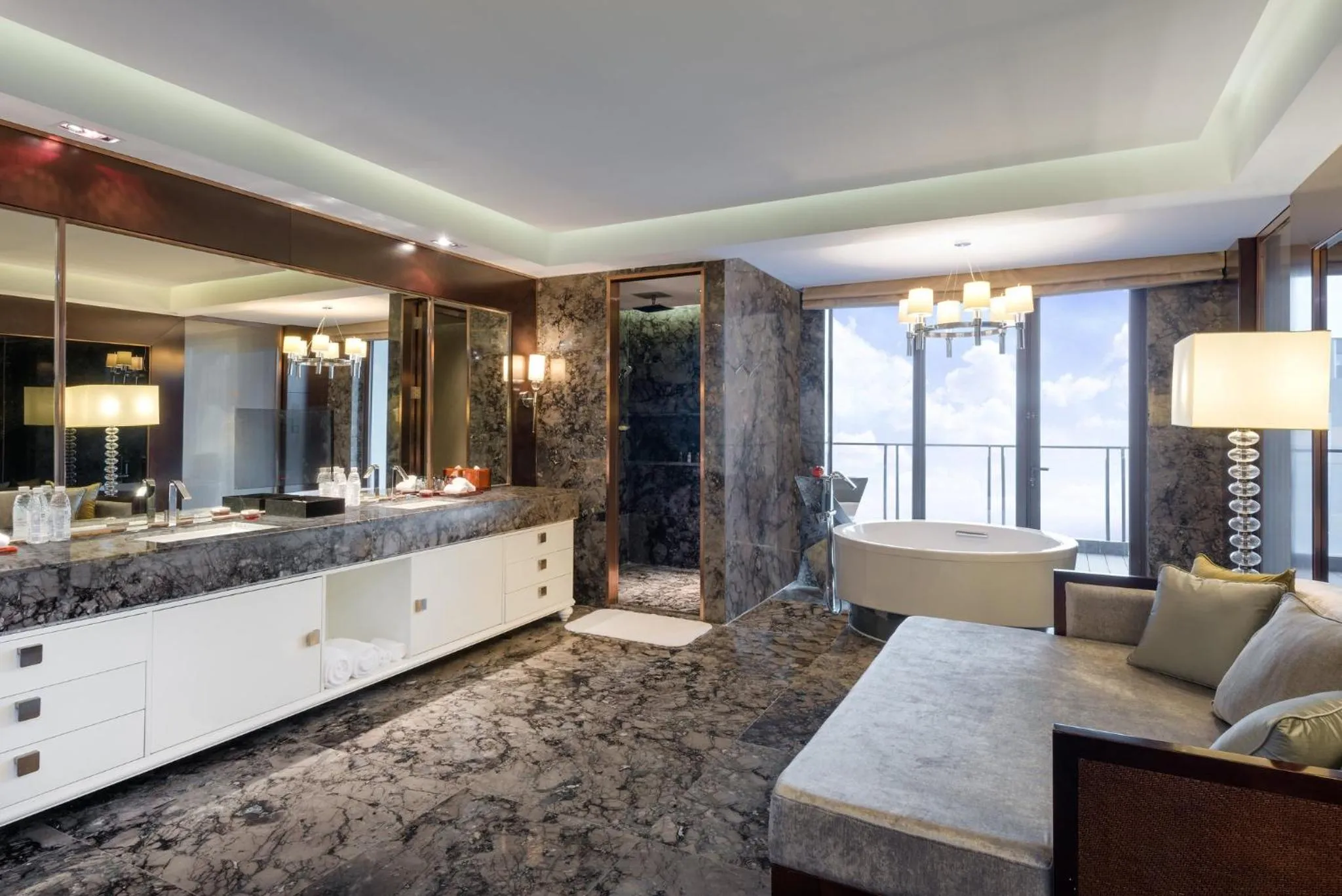 Bedroom in Crowne Plaza Chengdu West by IHG