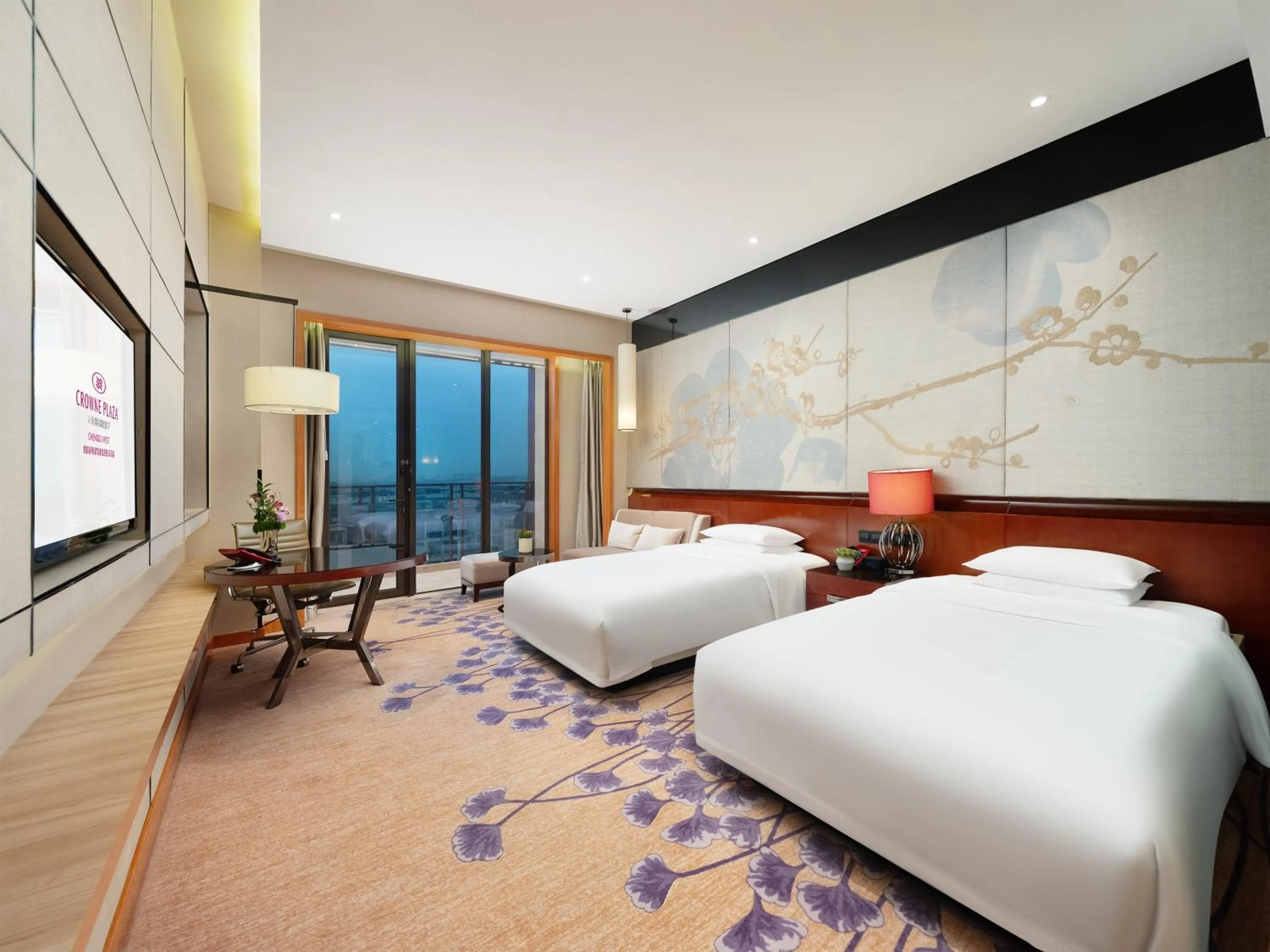 Bed in Crowne Plaza Chengdu West by IHG