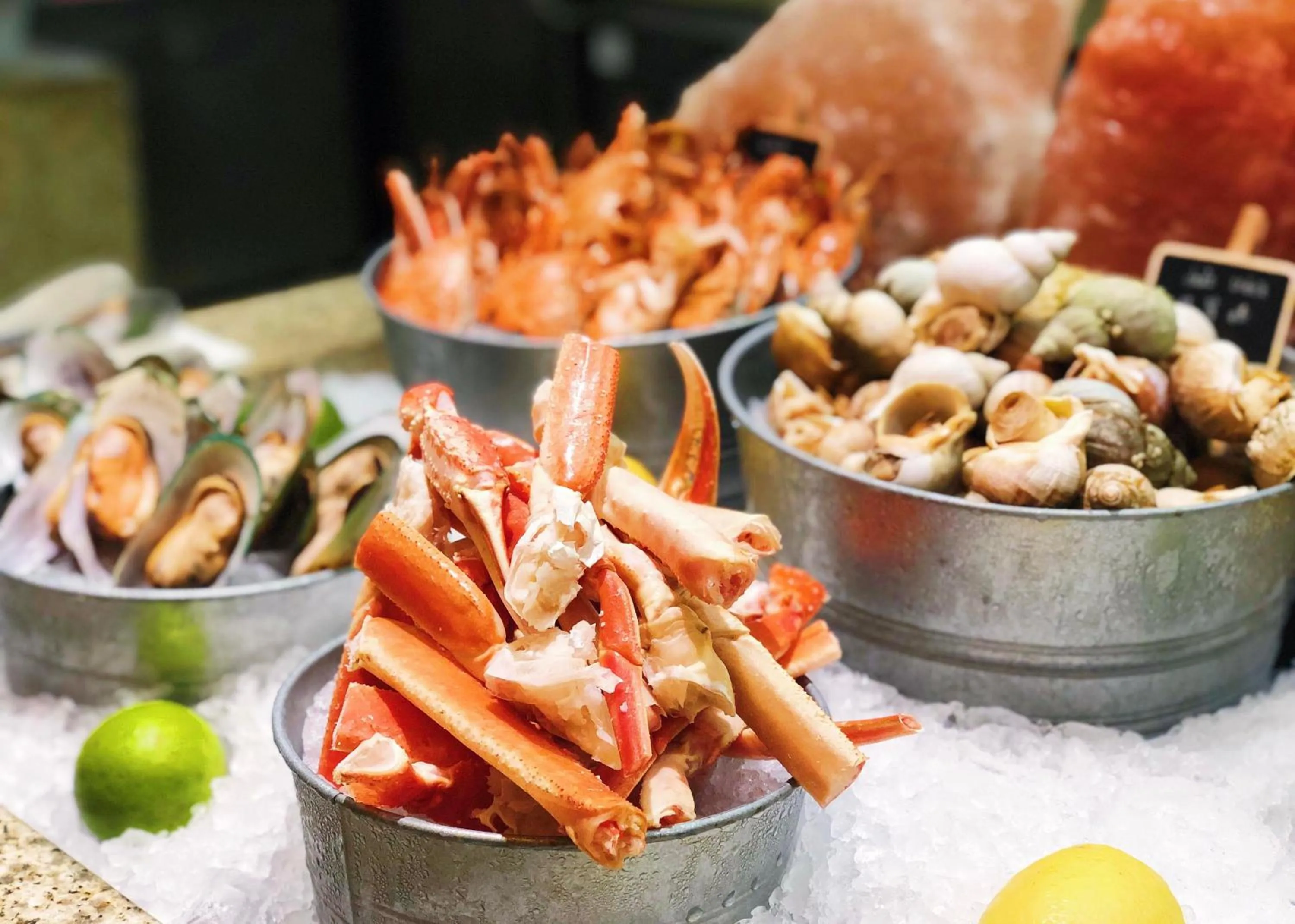 Restaurant/places to eat in Crowne Plaza Chengdu West by IHG