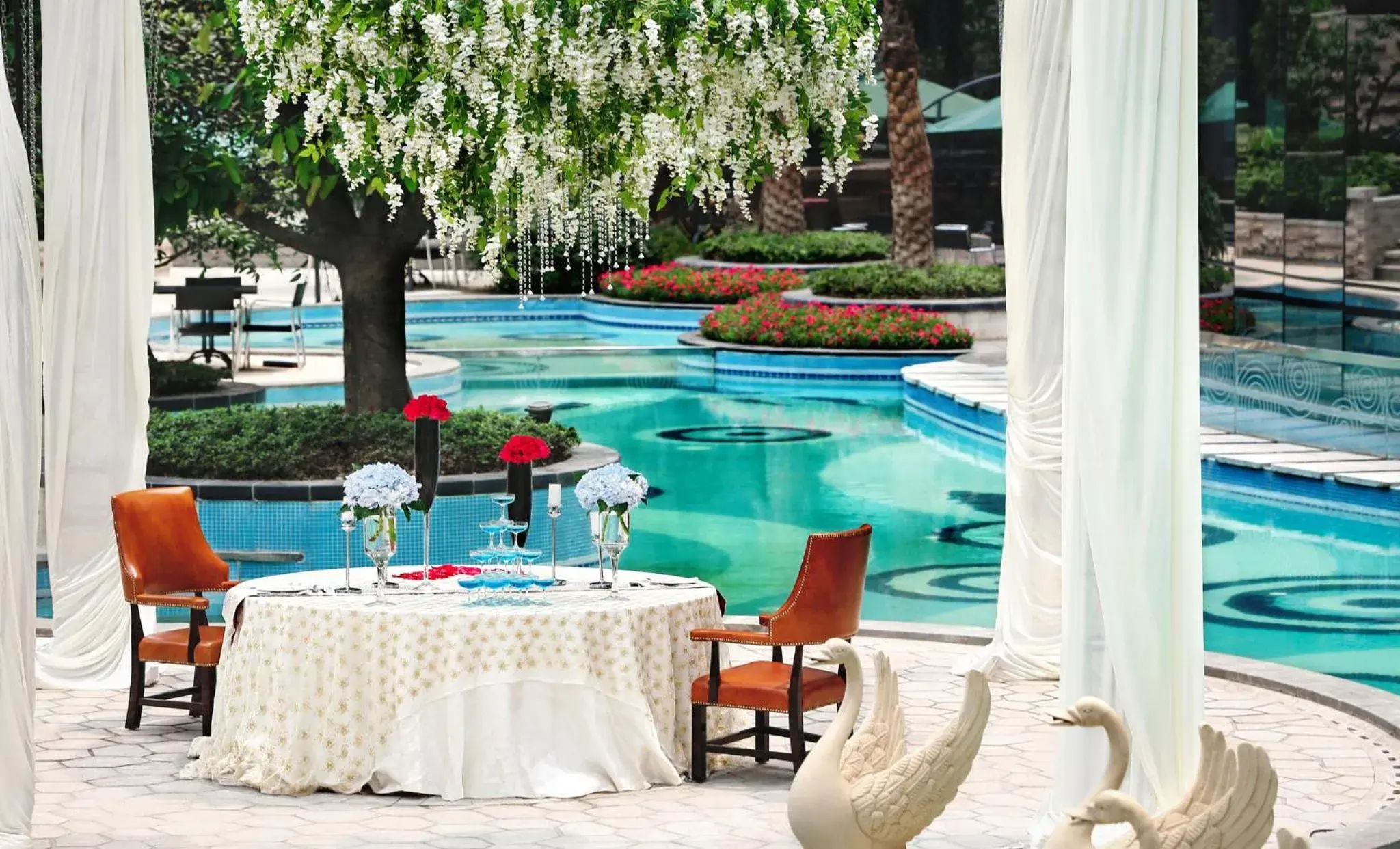 Swimming pool in Crowne Plaza Chengdu West by IHG Swimming pool in Crowne Plaza Chengdu West by IHG