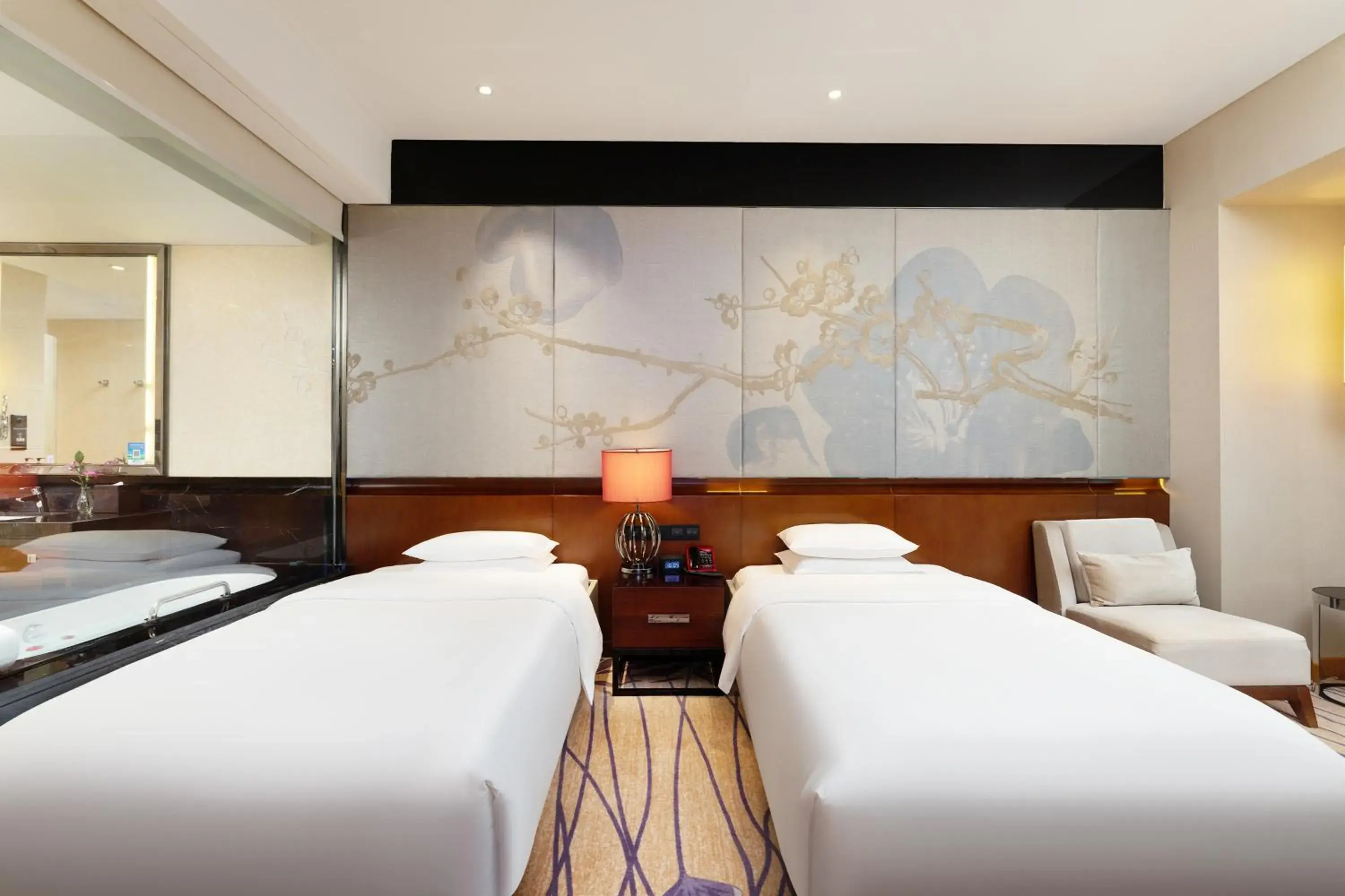Bed in Crowne Plaza Chengdu West by IHG Bed in Crowne Plaza Chengdu West by IHG