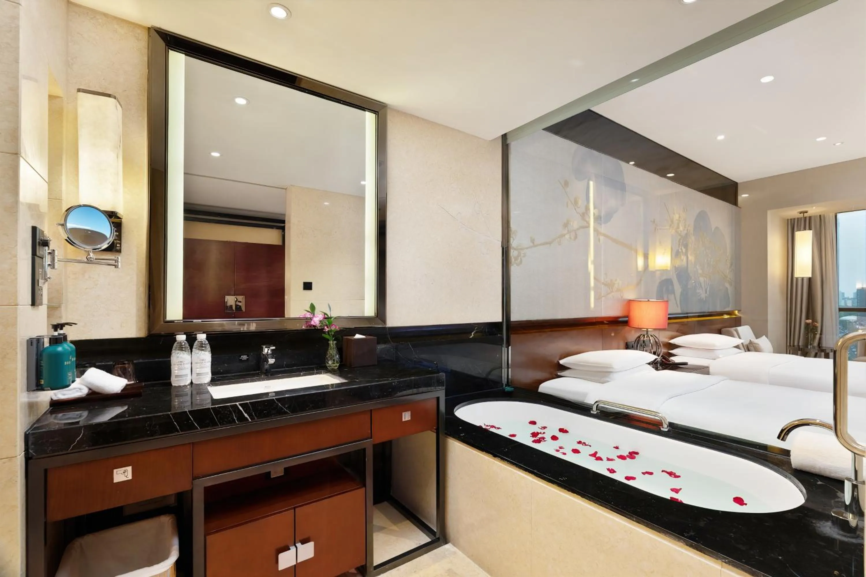 Bed in Crowne Plaza Chengdu West by IHG