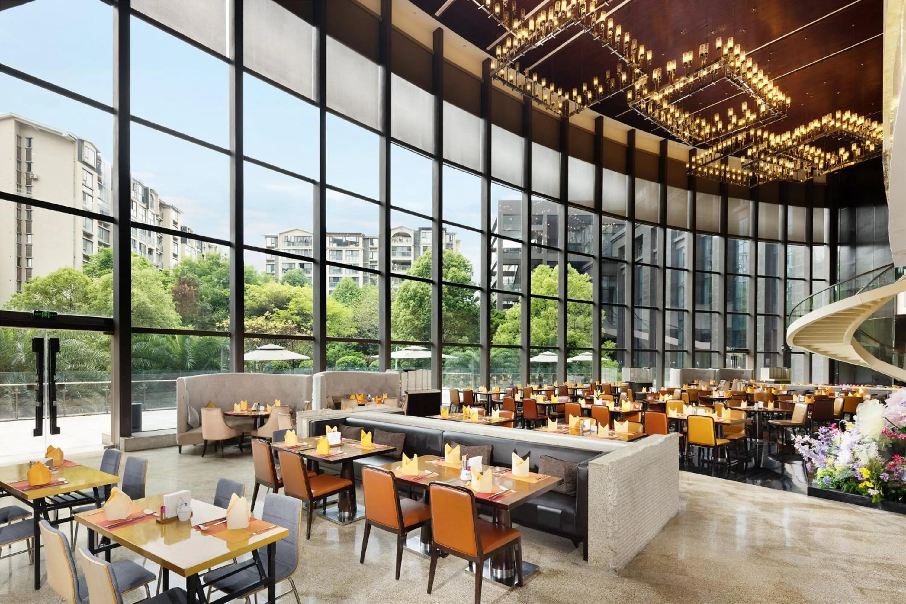 Restaurant/places to eat in Crowne Plaza Chengdu West by IHG