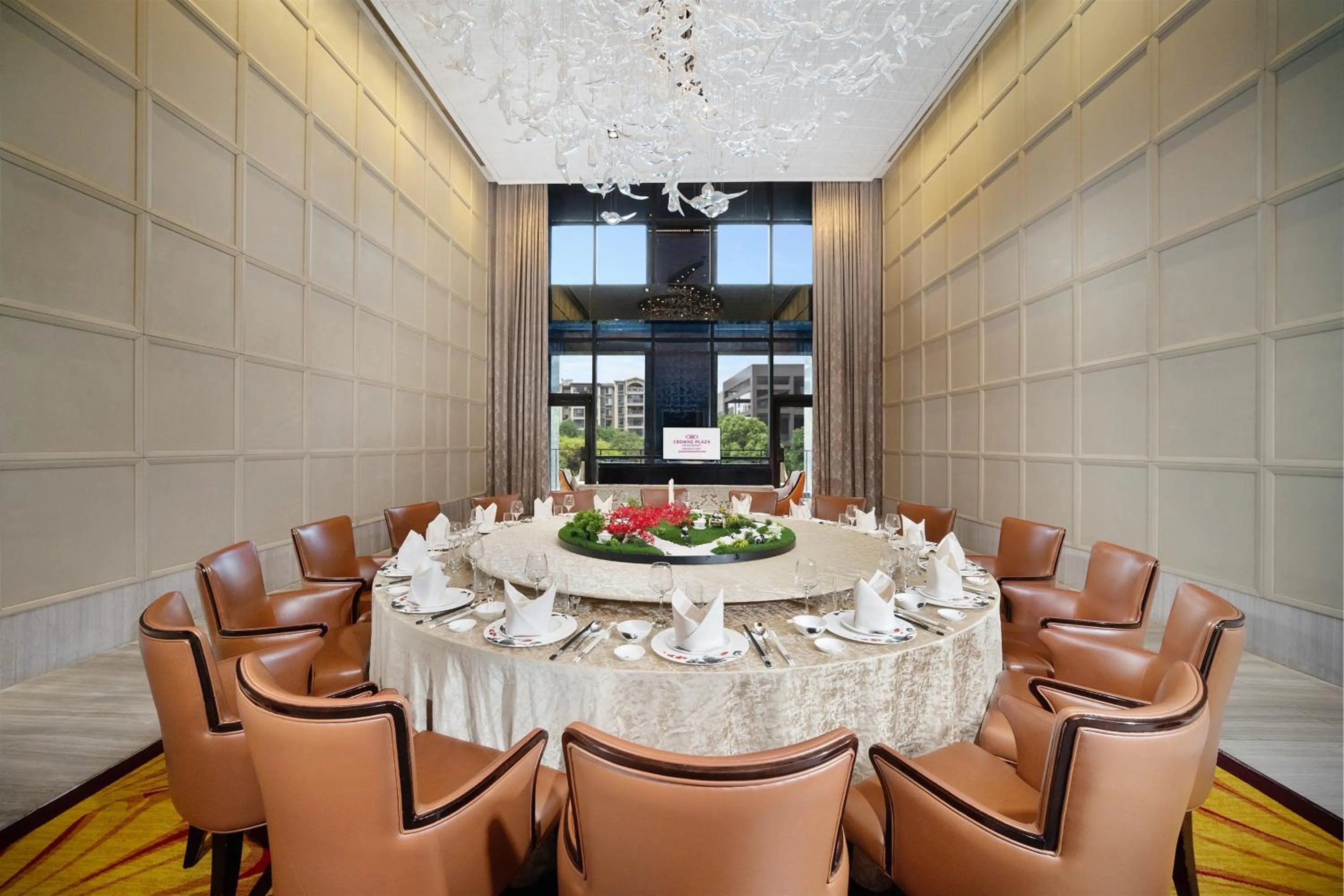 Restaurant/places to eat in Crowne Plaza Chengdu West by IHG