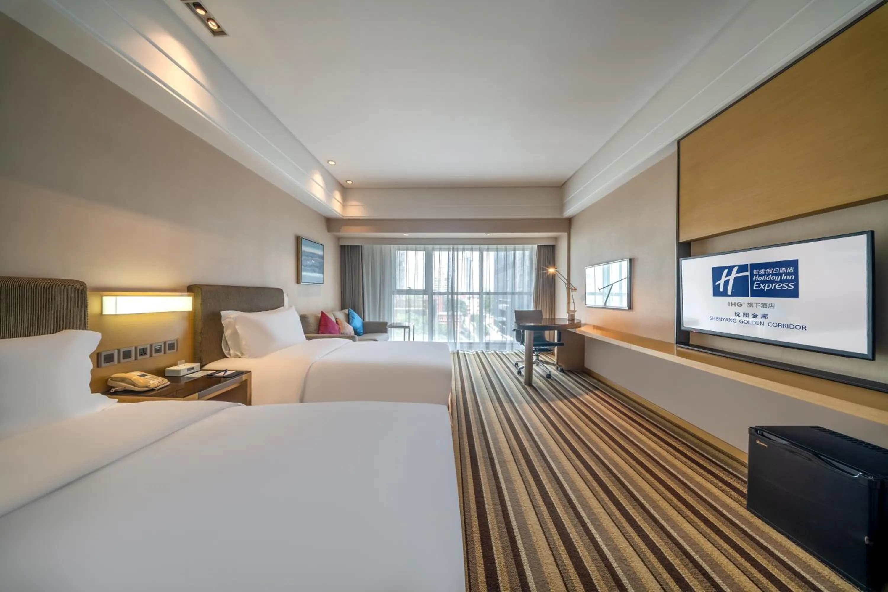 Photo of the whole room, Bed in Holiday Inn Express Shenyang Golden Corridor by IHG