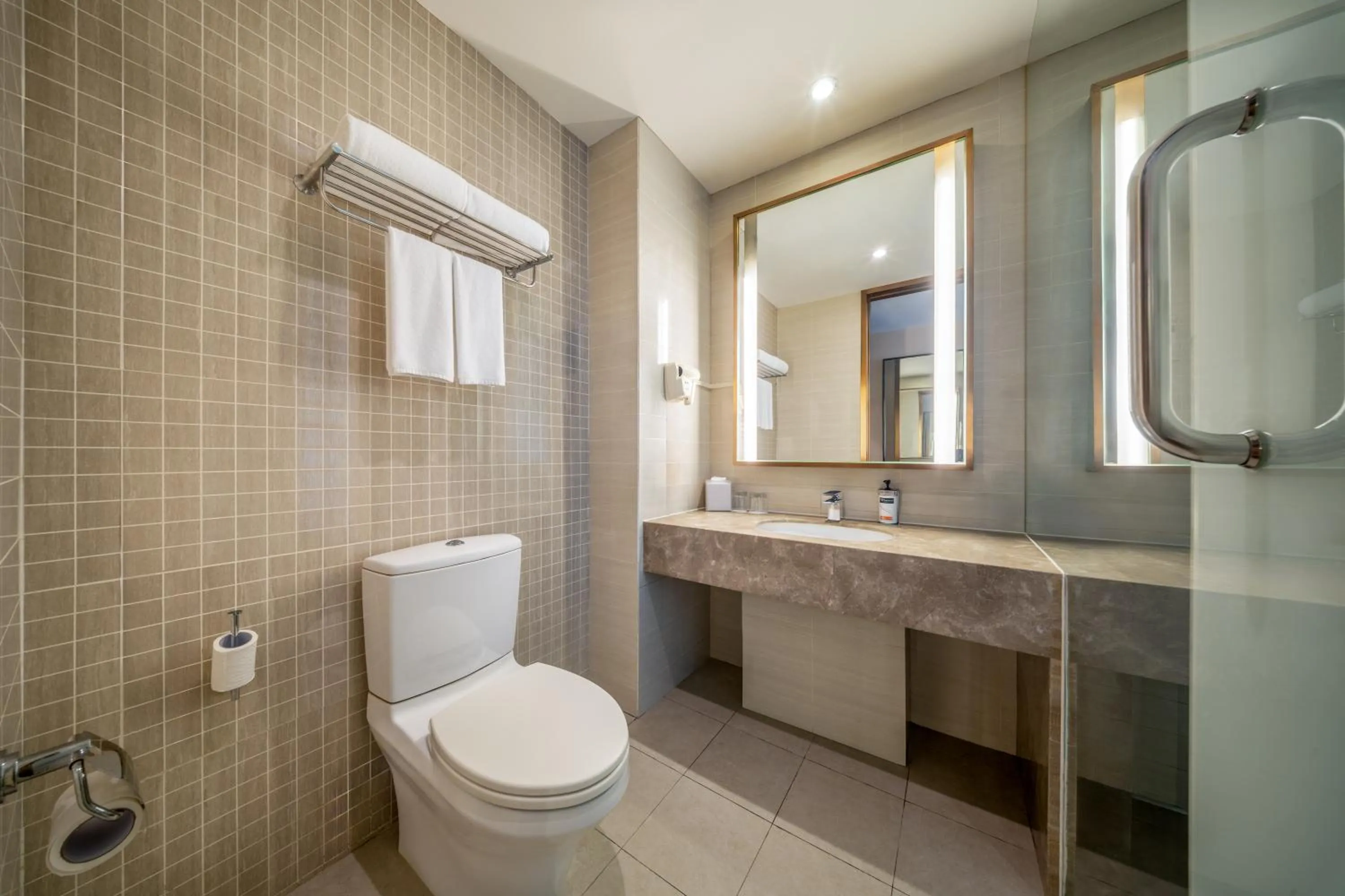 Toilet in Holiday Inn Express Shenyang Golden Corridor by IHG