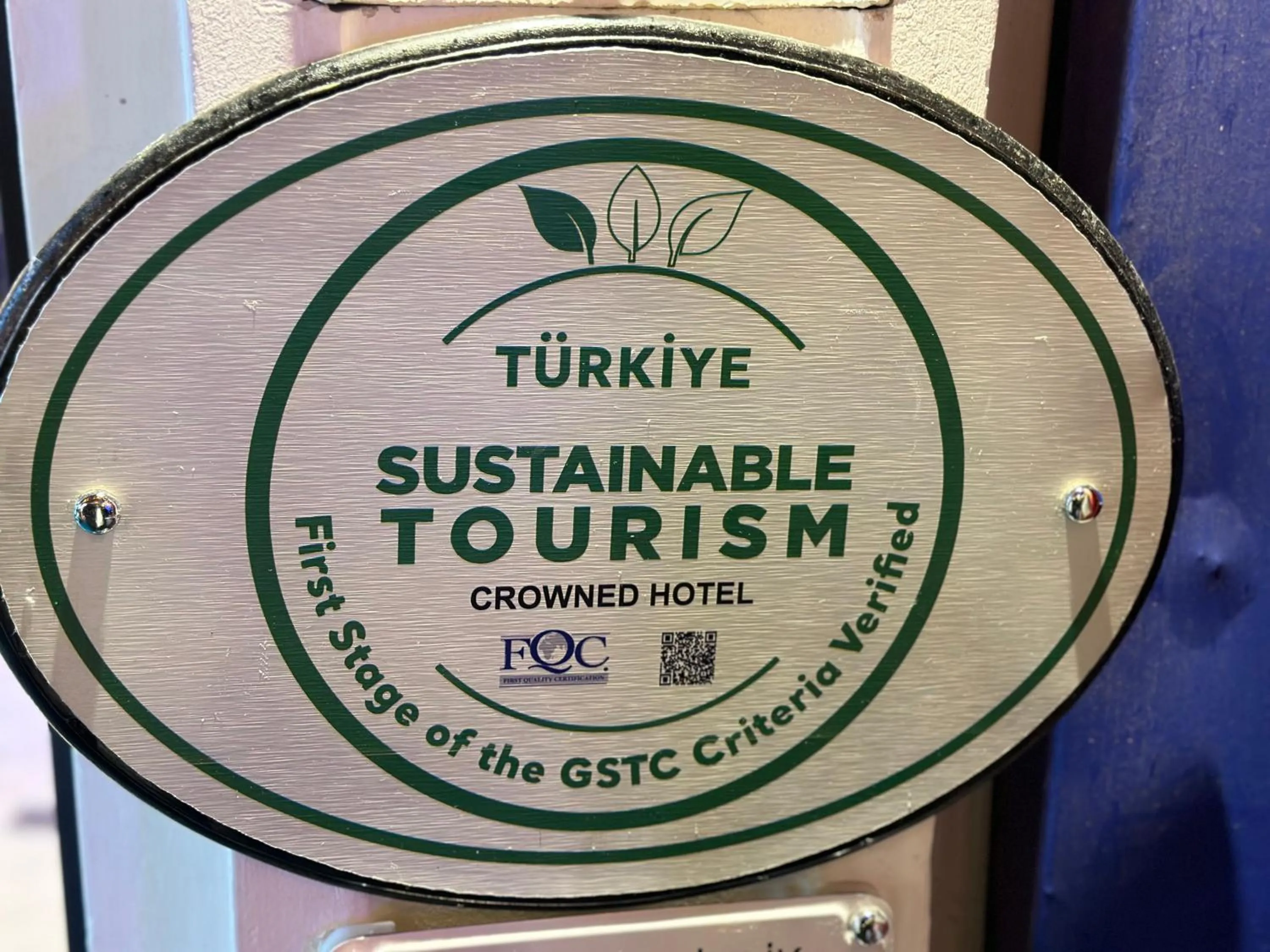 Logo/Certificate/Sign in Crowned Hotel