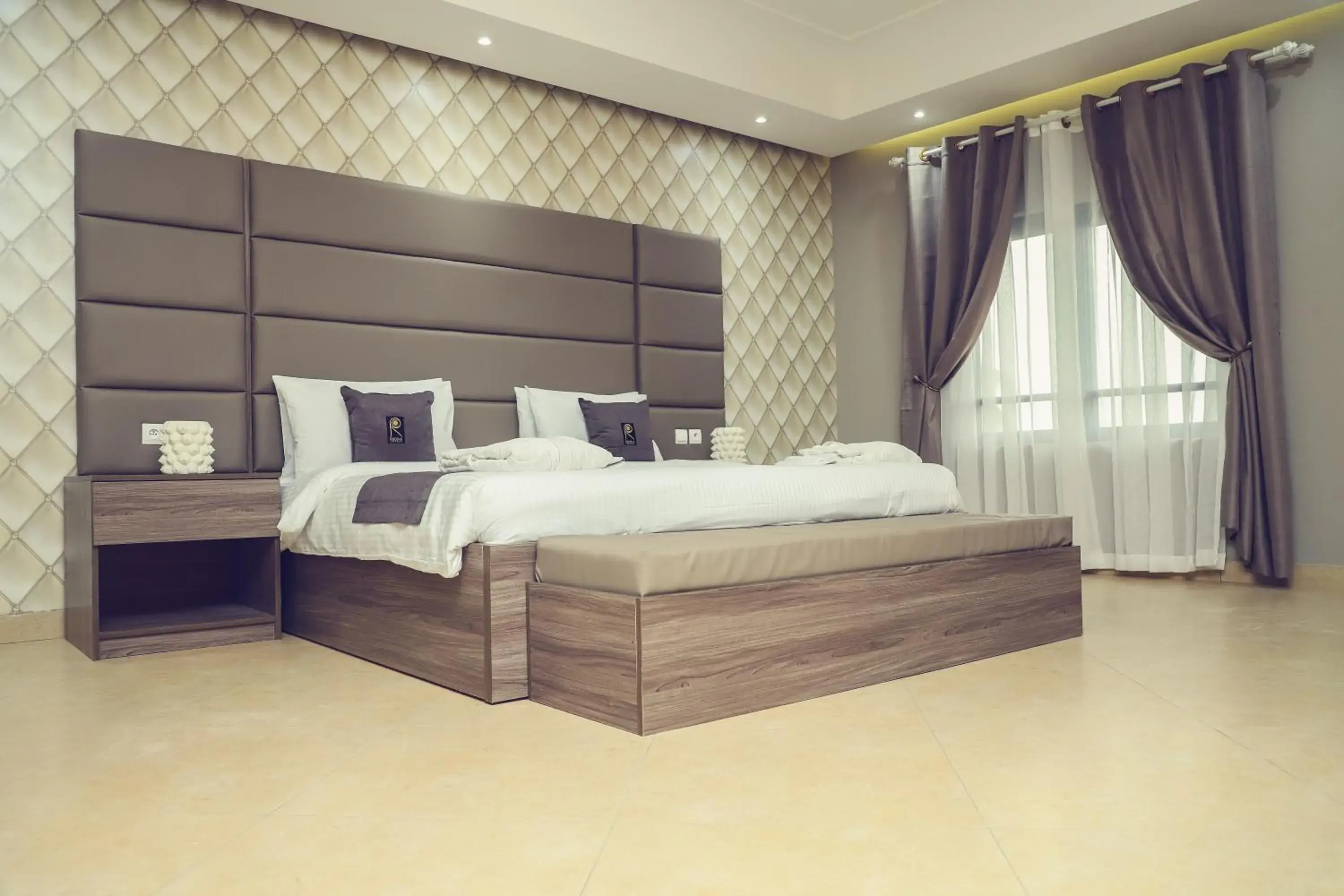 Suite in Hôtel Regina The Pearl Suite in Hôtel Regina The Pearl