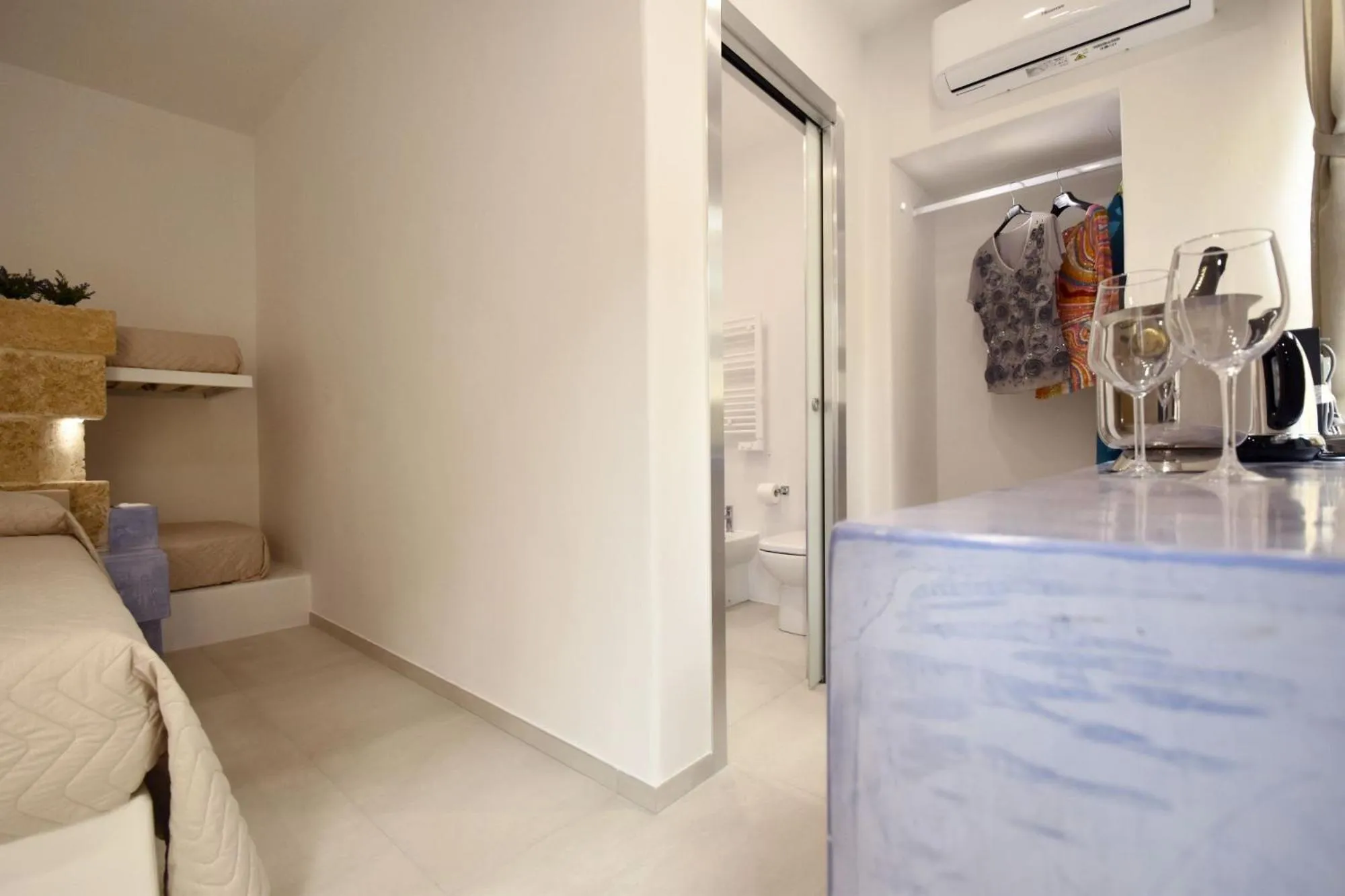 Photo of the whole room in San Gabriele Relais