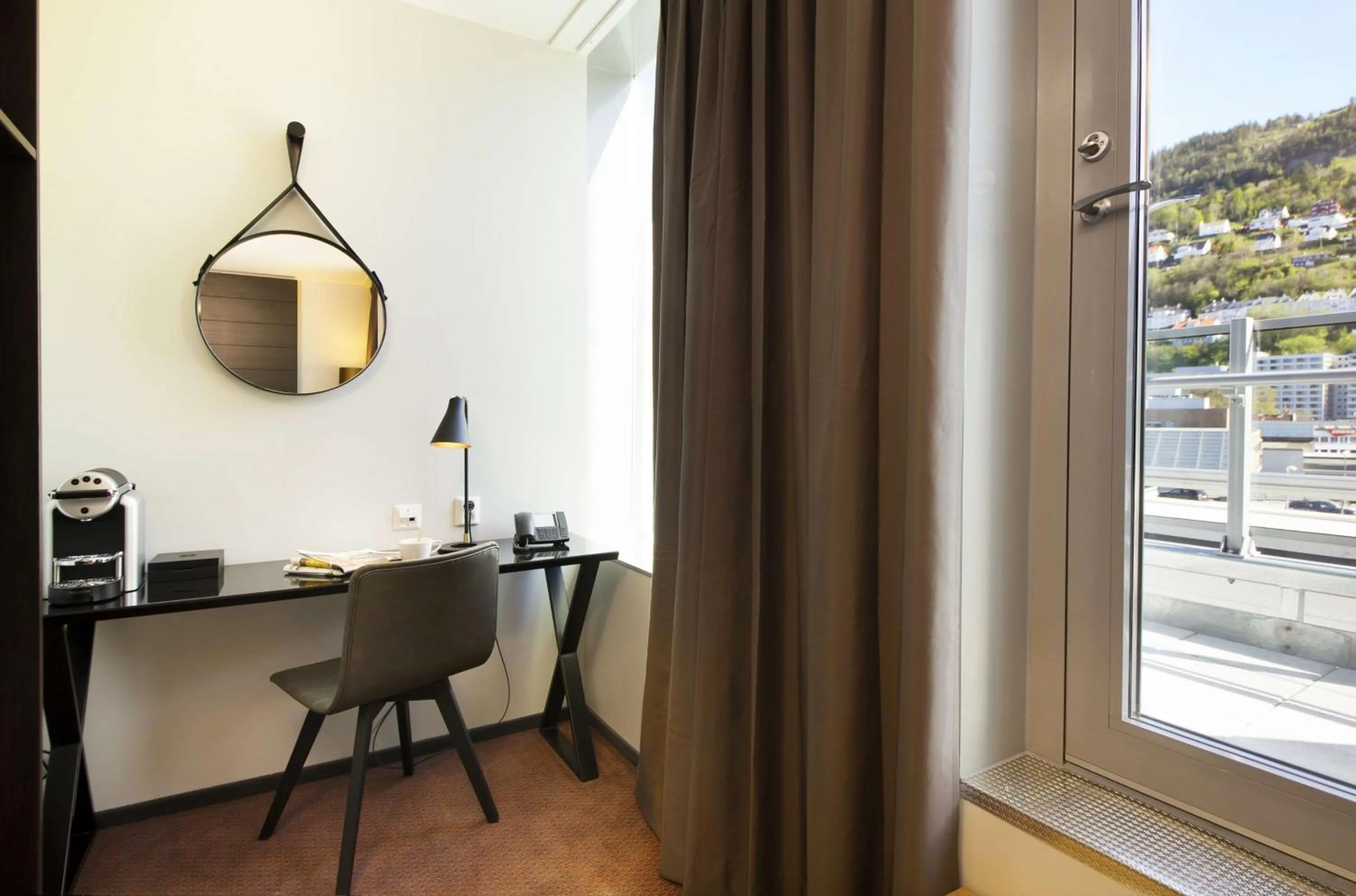 Photo of the whole room in Scandic Ørnen