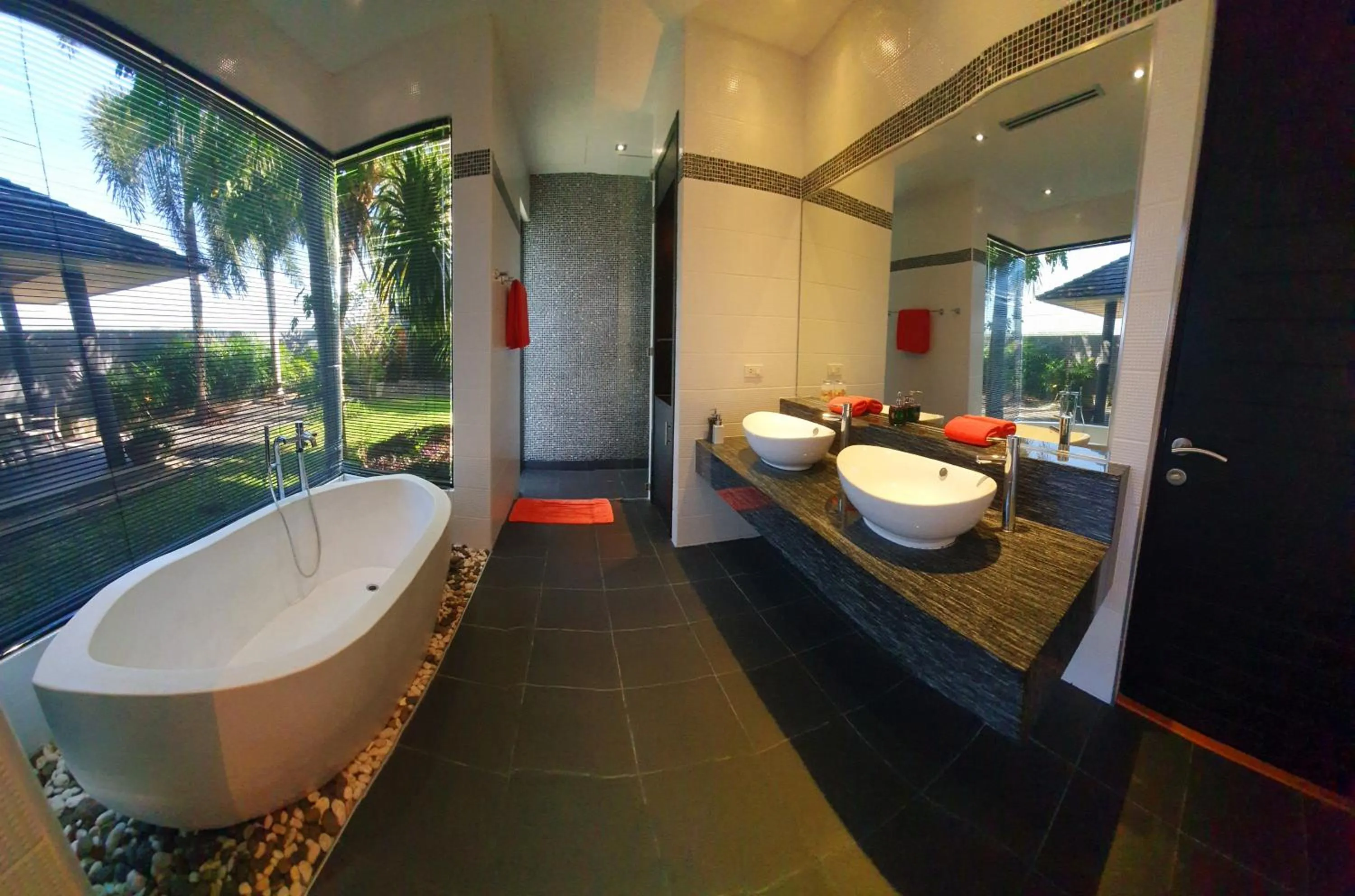 Bathroom in Eden Villa Phuket
