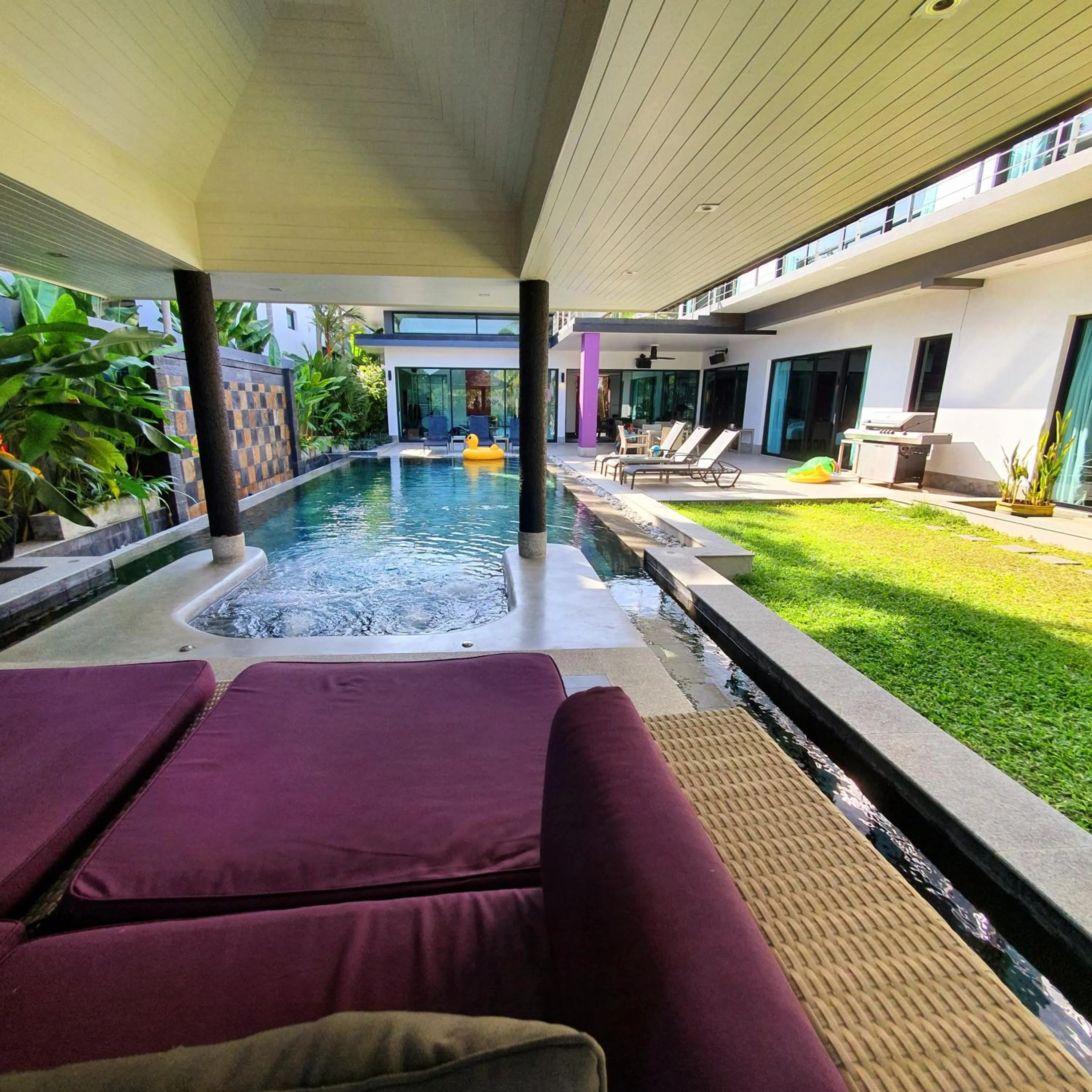 Swimming pool in Eden Villa Phuket