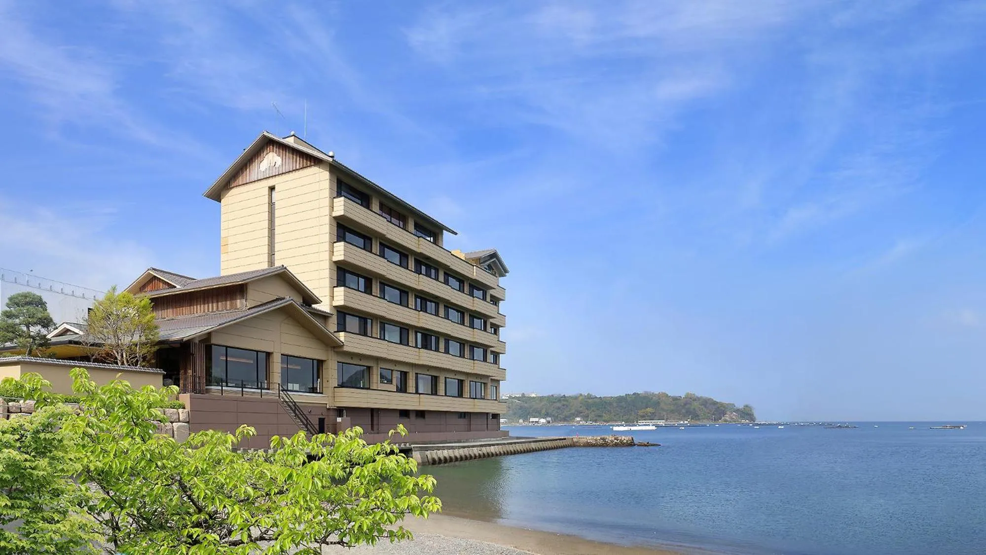 Property building in Izu Mitohama Shotokan