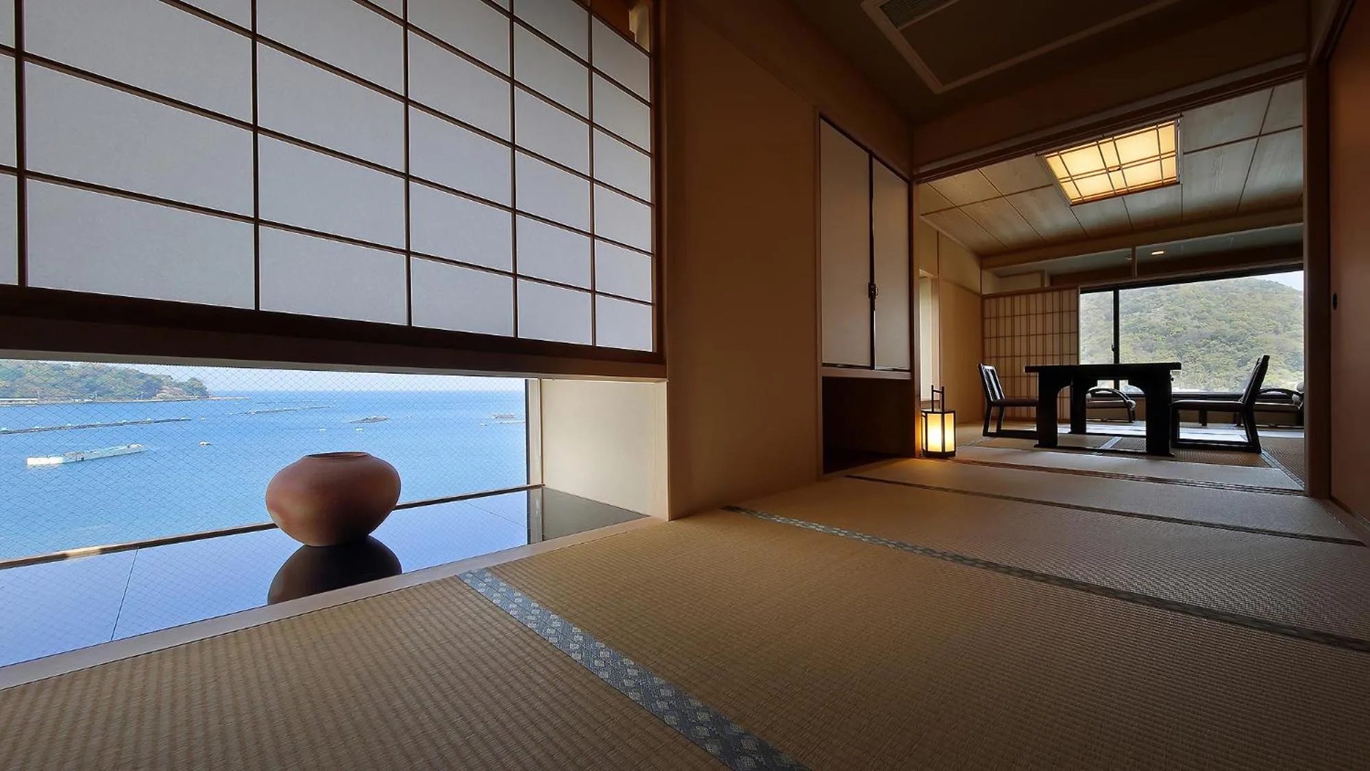 Photo of the whole room in Izu Mitohama Shotokan