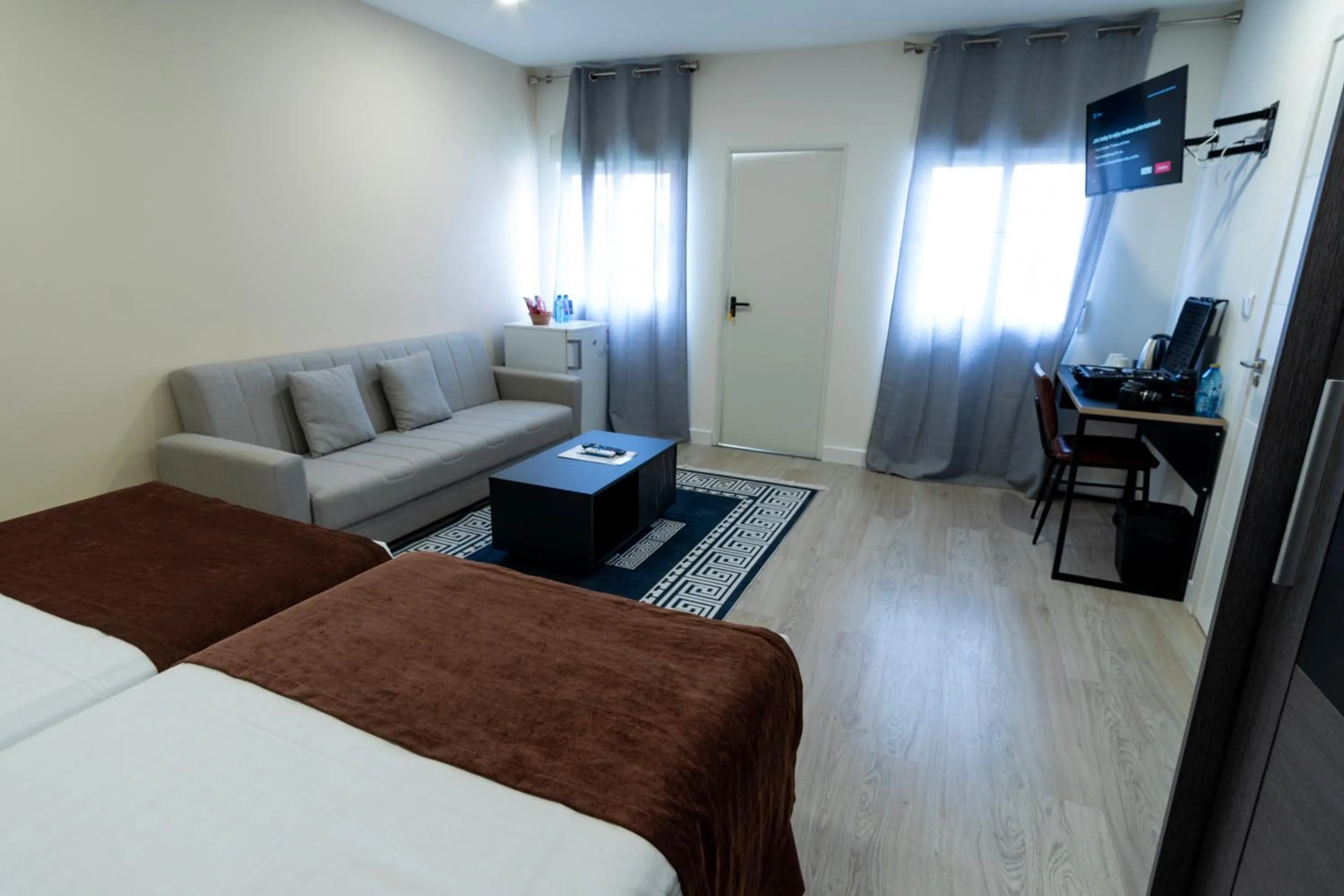 Photo of the whole room, Bed in Hotel BH San Francisco Alicante