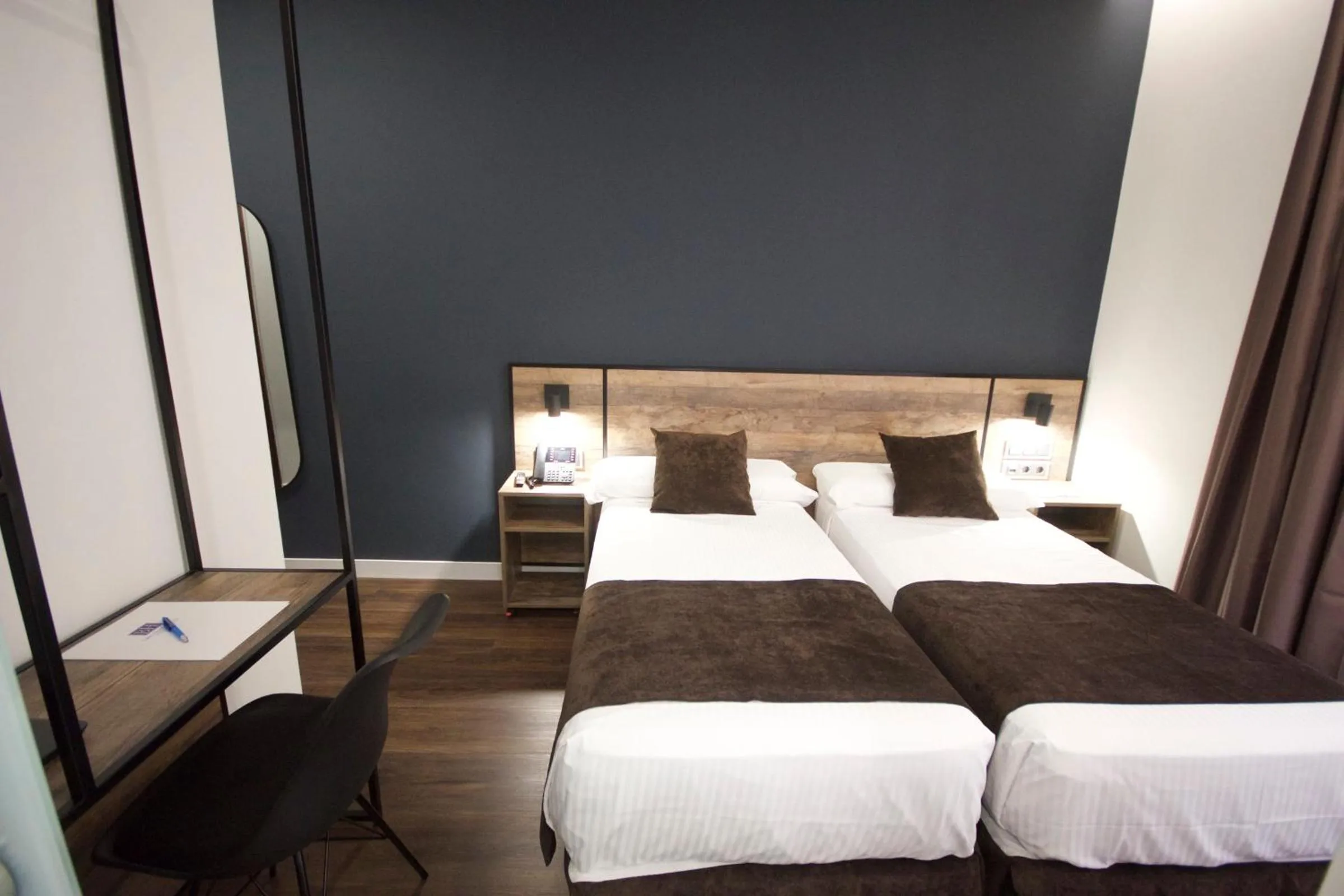 Bedroom, Bed in Hotel BH San Francisco Alicante