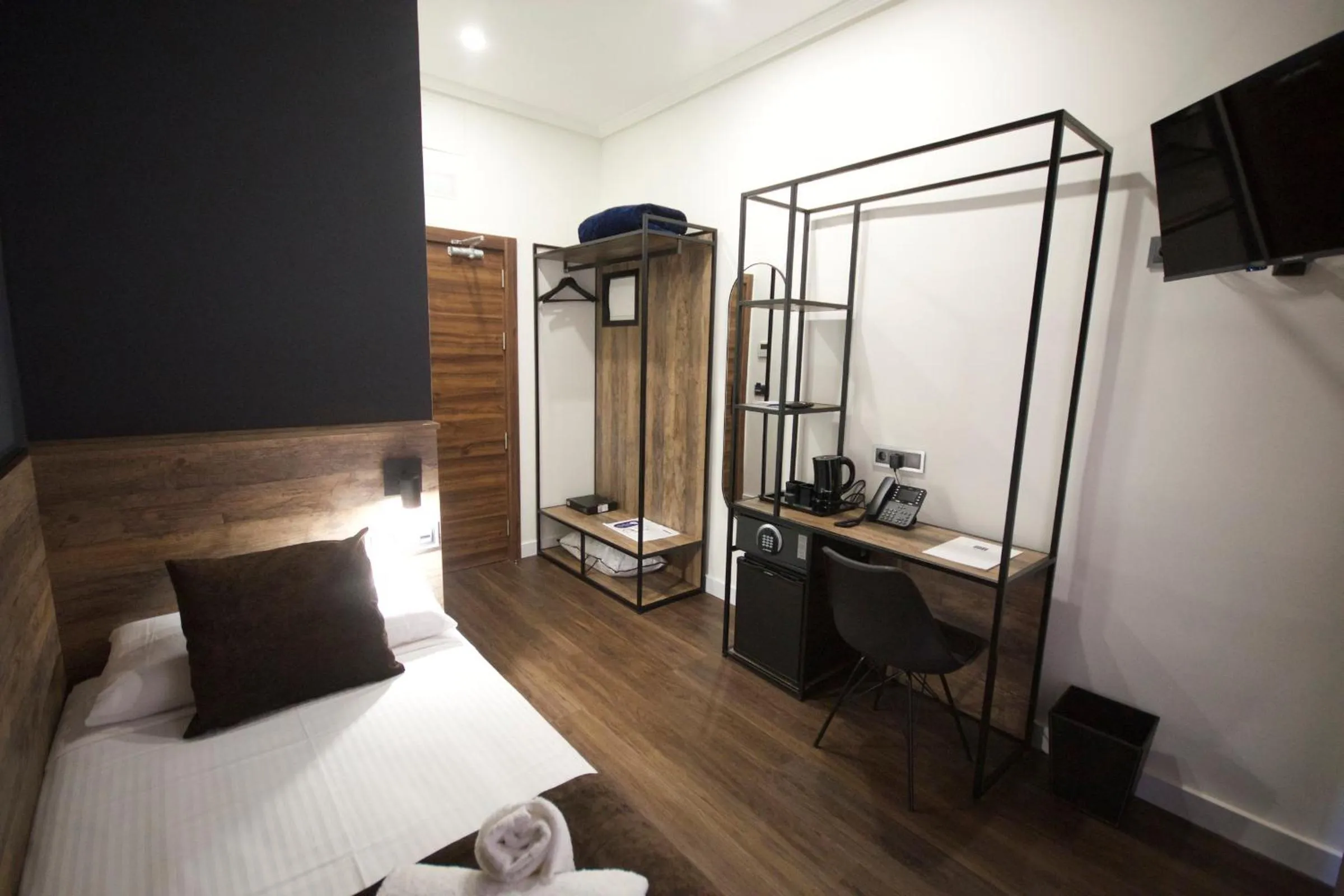 Bedroom, Bed in Hotel BH San Francisco Alicante